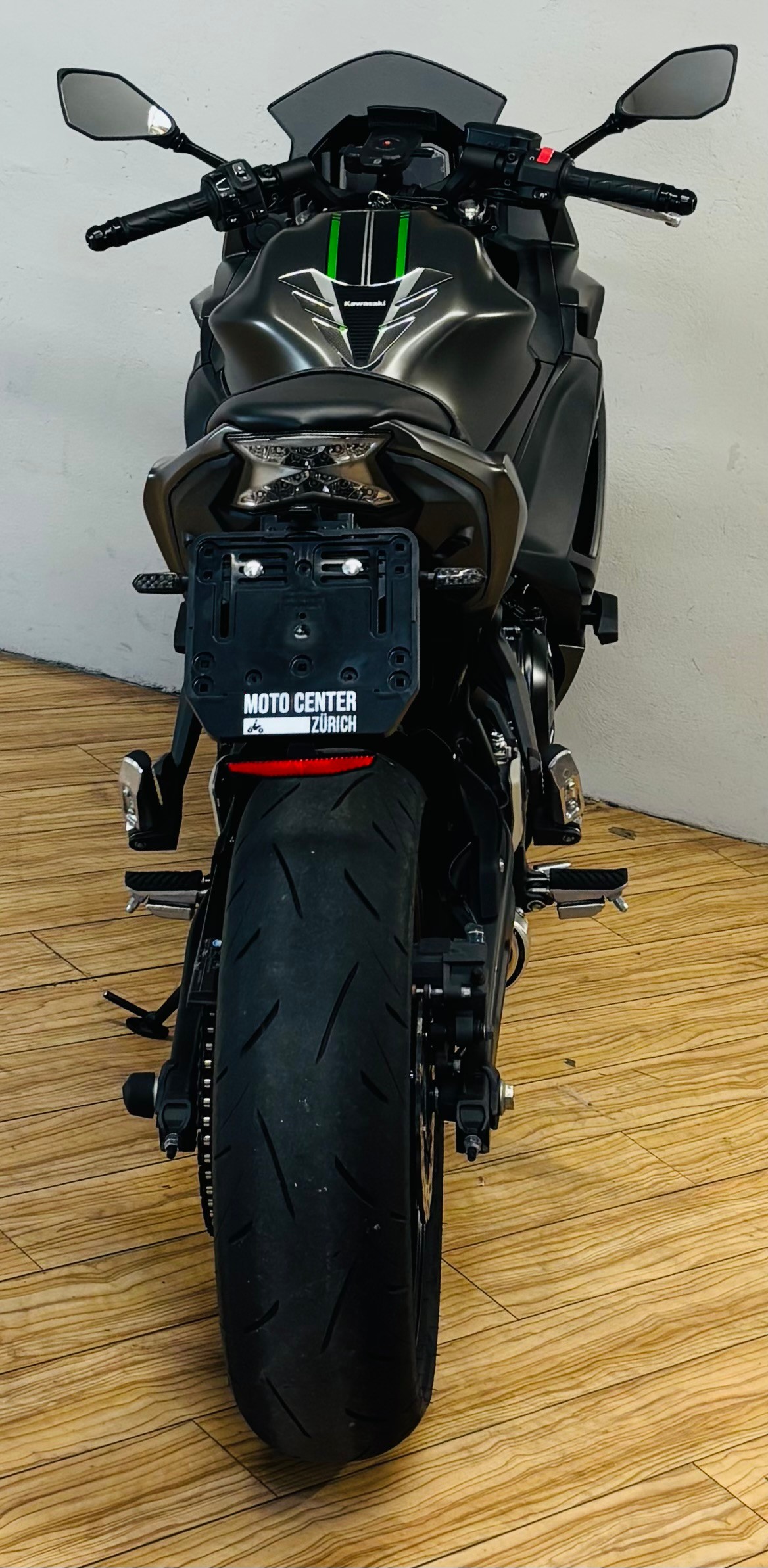 KAWASAKI Ninja 650 (35kW)-showroom-element-3