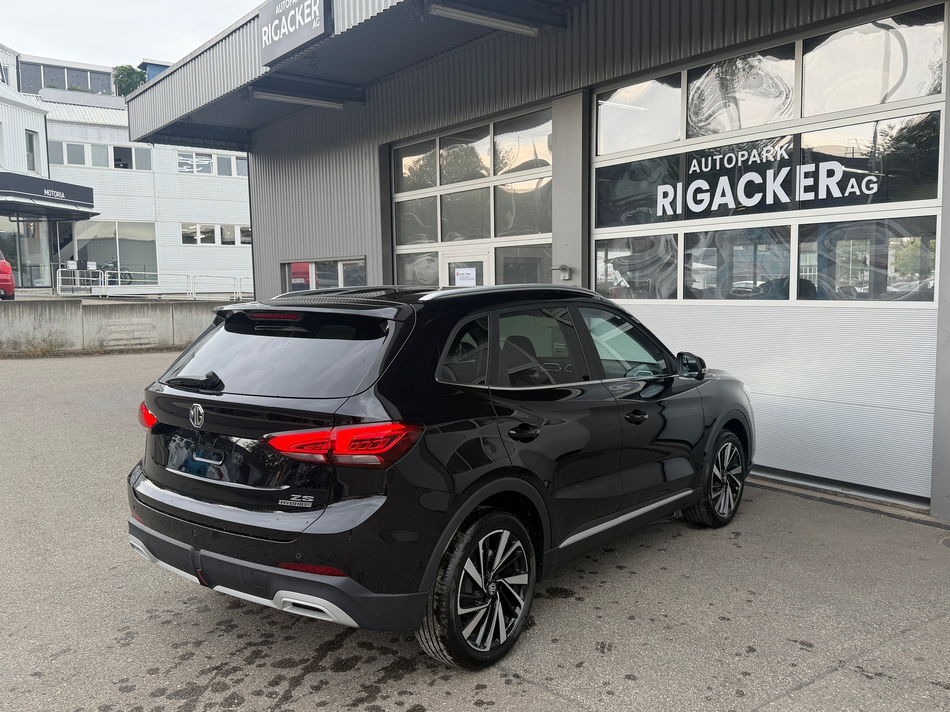 MG ZS 1.5 HEV Luxury-image-5