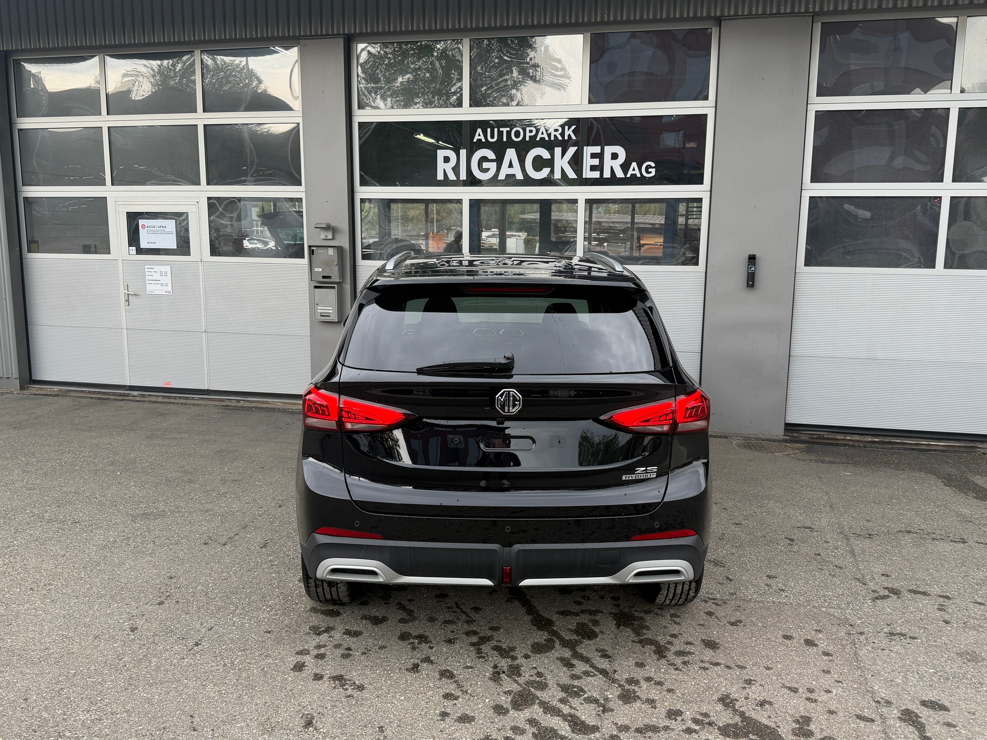 MG ZS 1.5 HEV Luxury-image-4