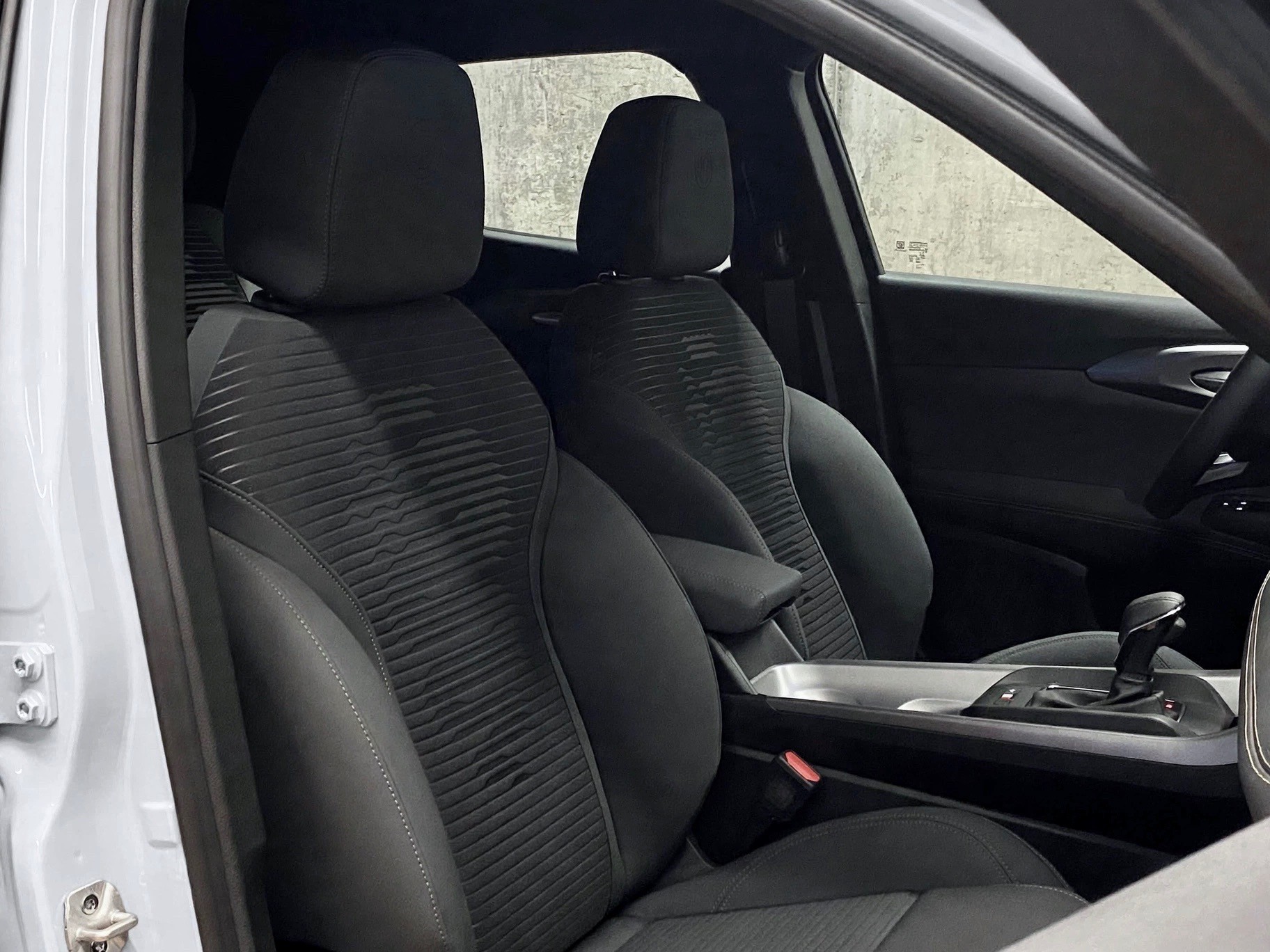 ALFA ROMEO Tonale 1.3 *Plug-in-Hybrid*Swiss*4x4*Sprint*Q4*-image-3