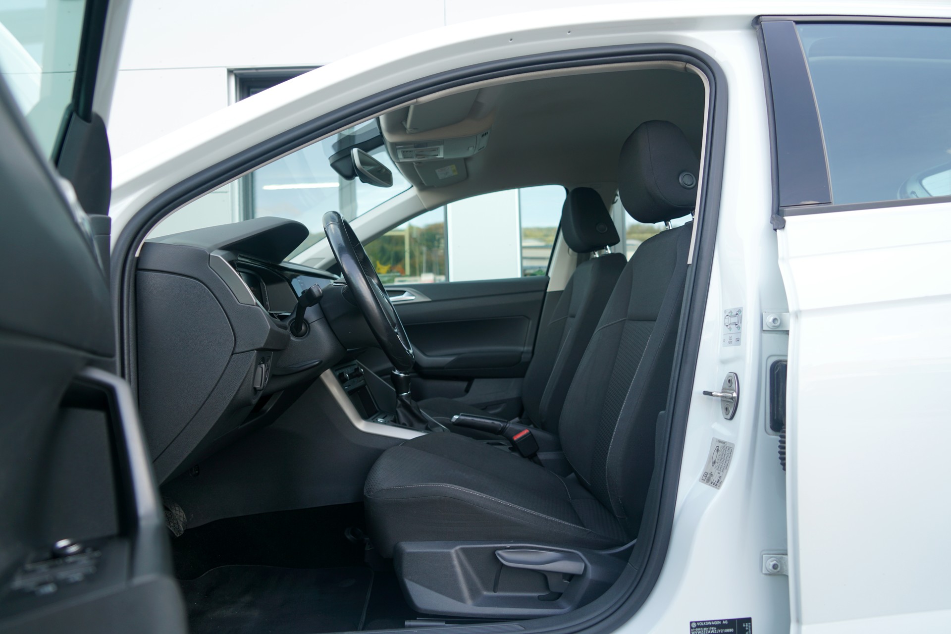 VW Polo 1.0 TSI BMT Comfortline (CH)-image-12