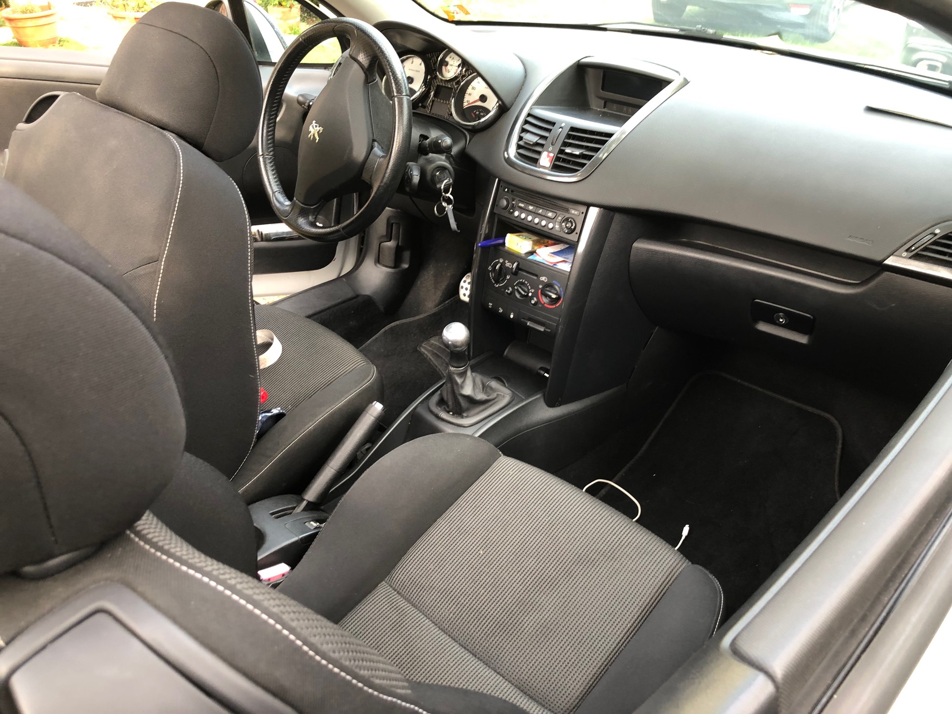 PEUGEOT CC-image-2