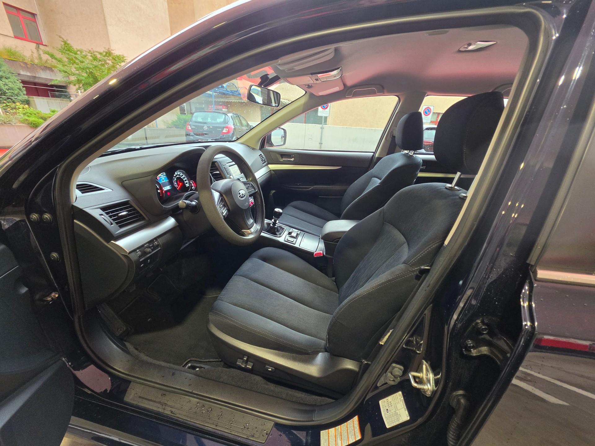 SUBARU Legacy 2.0D Swiss AWD-image-18
