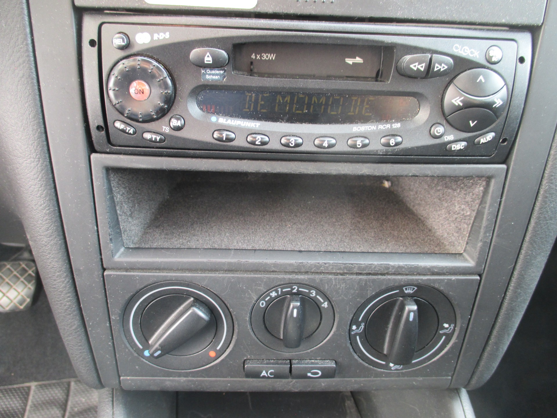 VW Golf 1.6-image-5