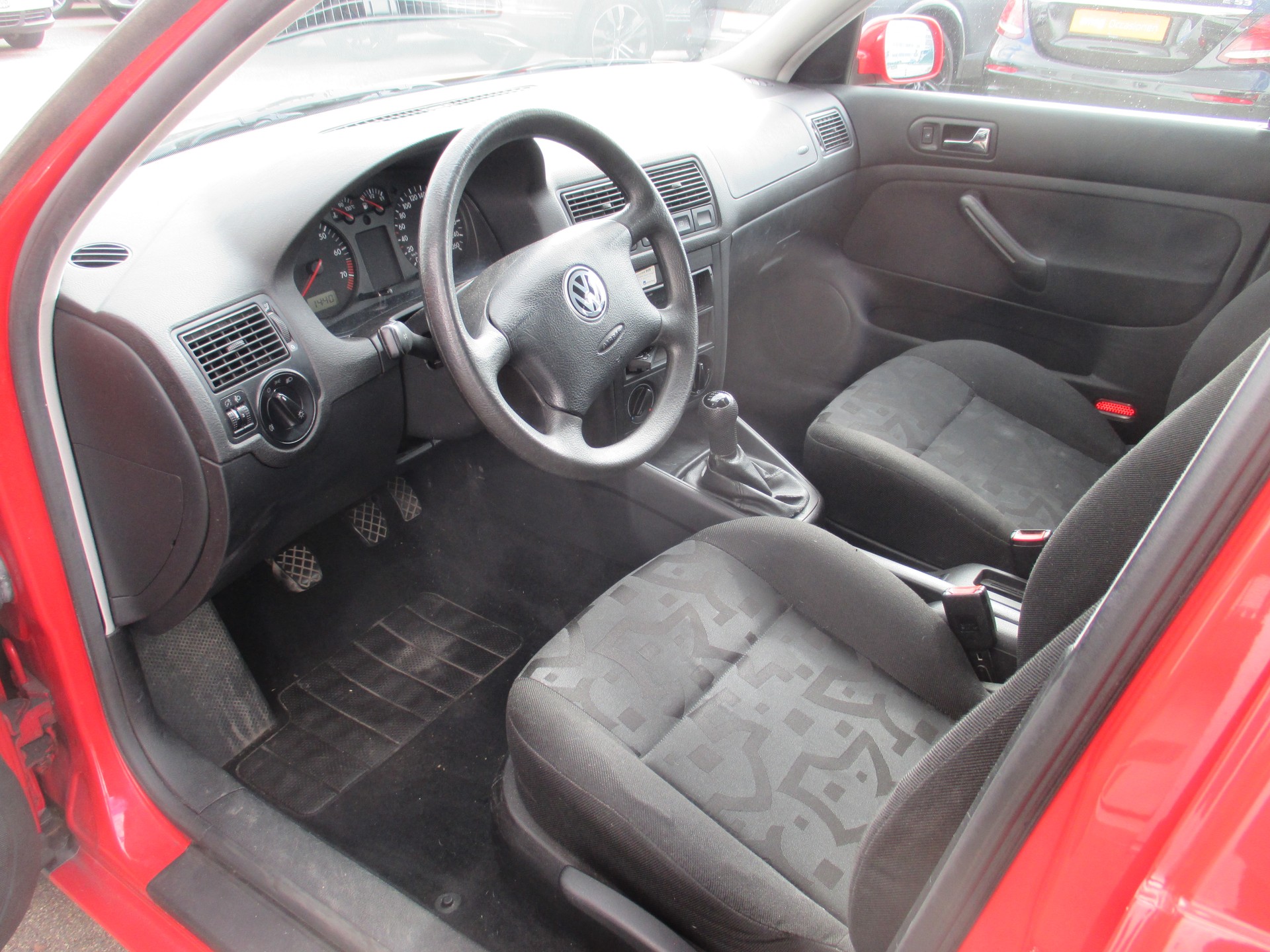 VW Golf 1.6-image-2