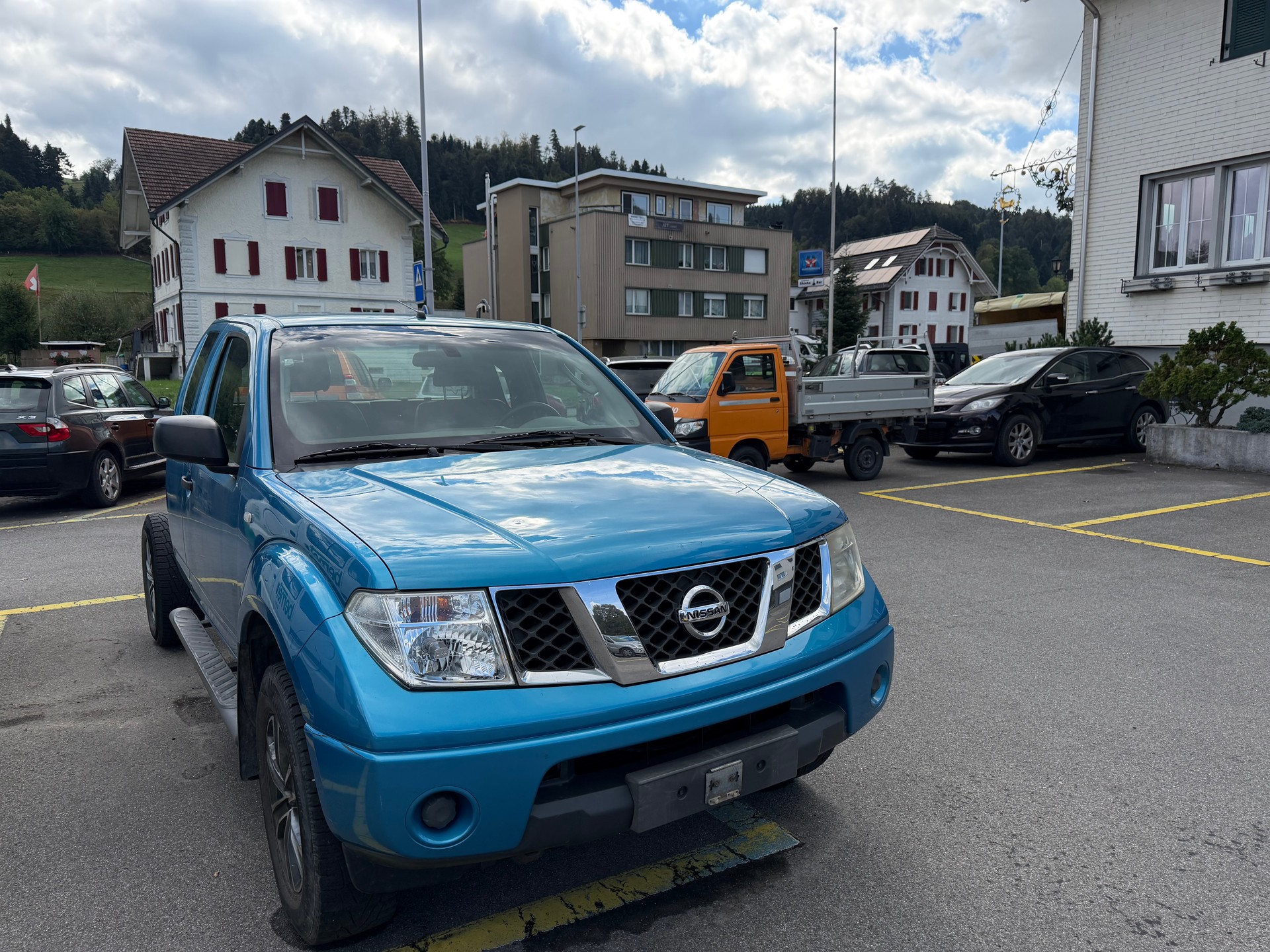 NISSAN Navara King Cab LE 2.5 dCi 4WD-image-0