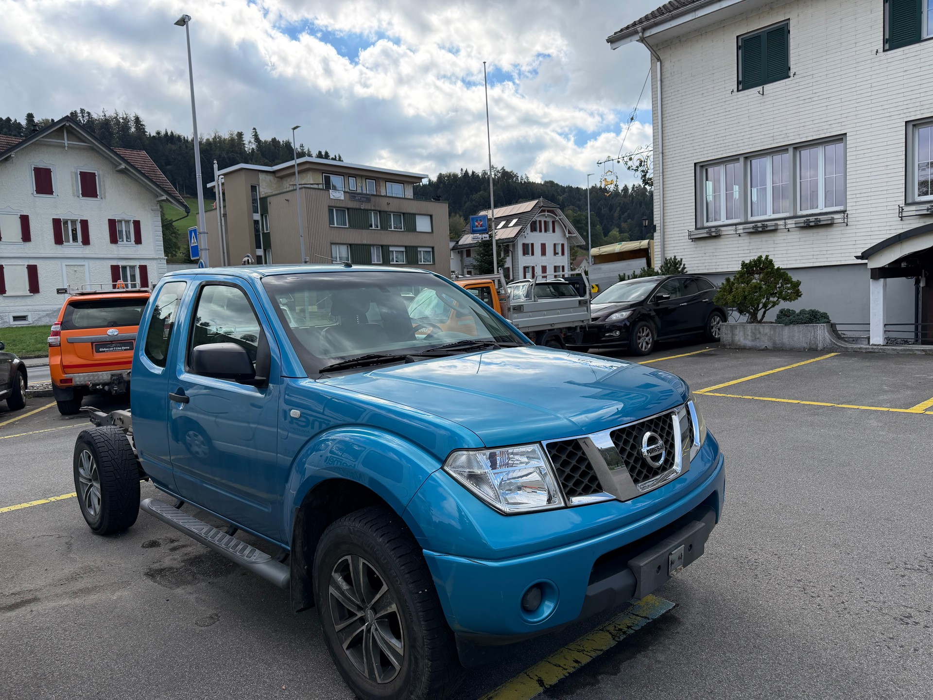 NISSAN Navara King Cab LE 2.5 dCi 4WD-image-1