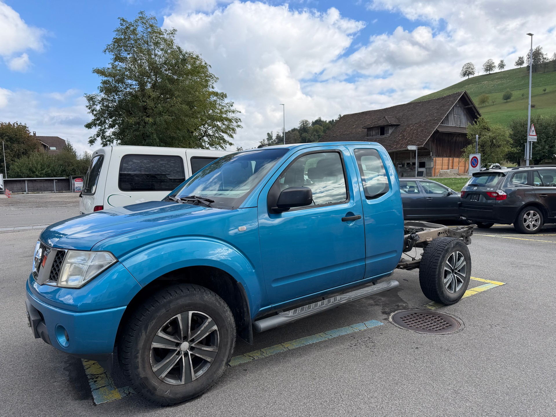 NISSAN Navara King Cab LE 2.5 dCi 4WD-image-4