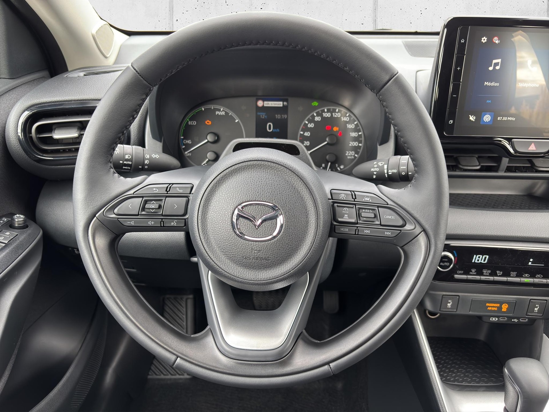 MAZDA 2 1.5 Hybrid Exclusive-Line-image-9