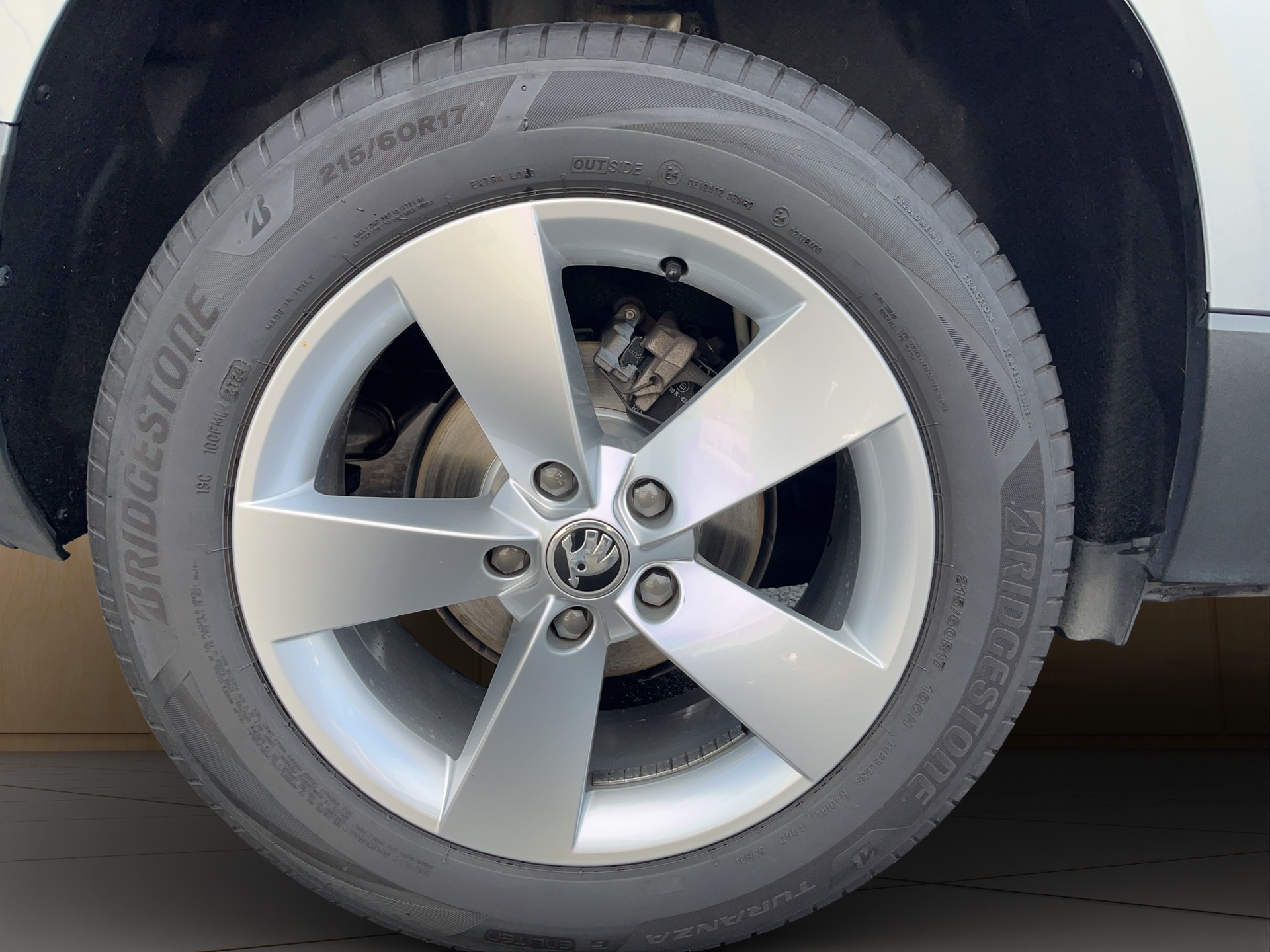 SKODA Karoq 1.5 TSI ACT Ambition DSG-image-23