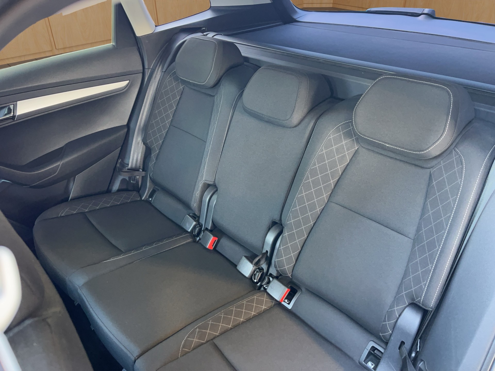 SKODA Karoq 1.5 TSI ACT Ambition DSG-image-14