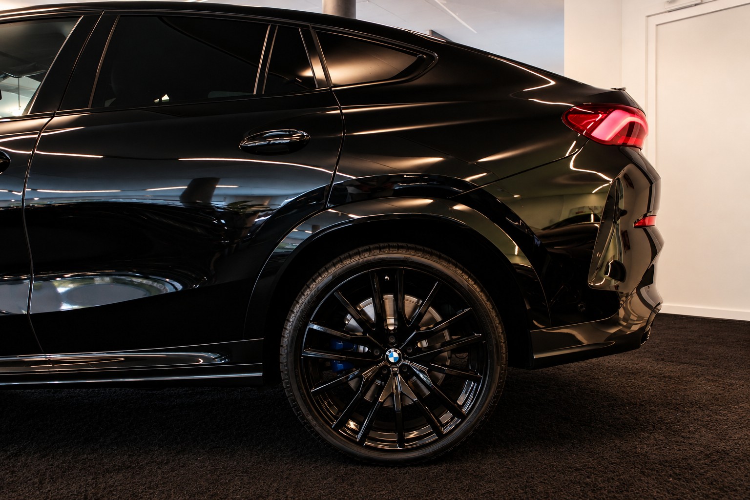 BMW X6 xDrive 48V 40d Steptronic M Sport M Aerodynamik Paket | M Sportabgasanlage | Sportsitze | LED Scheinwerfer |-image-6