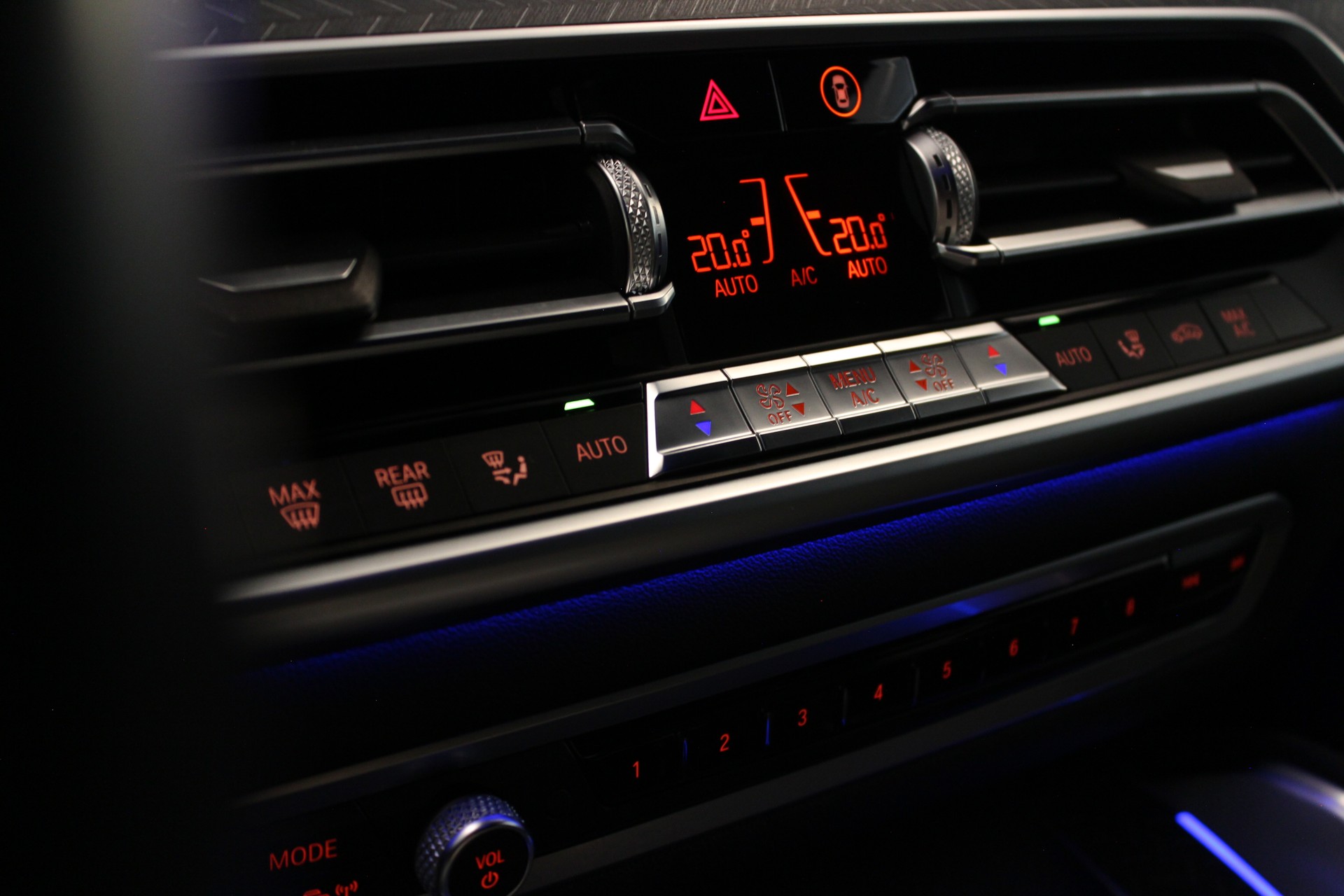 BMW X6 xDrive 48V 40d Steptronic M Sport M Aerodynamik Paket | M Sportabgasanlage | Sportsitze | LED Scheinwerfer |-image-24