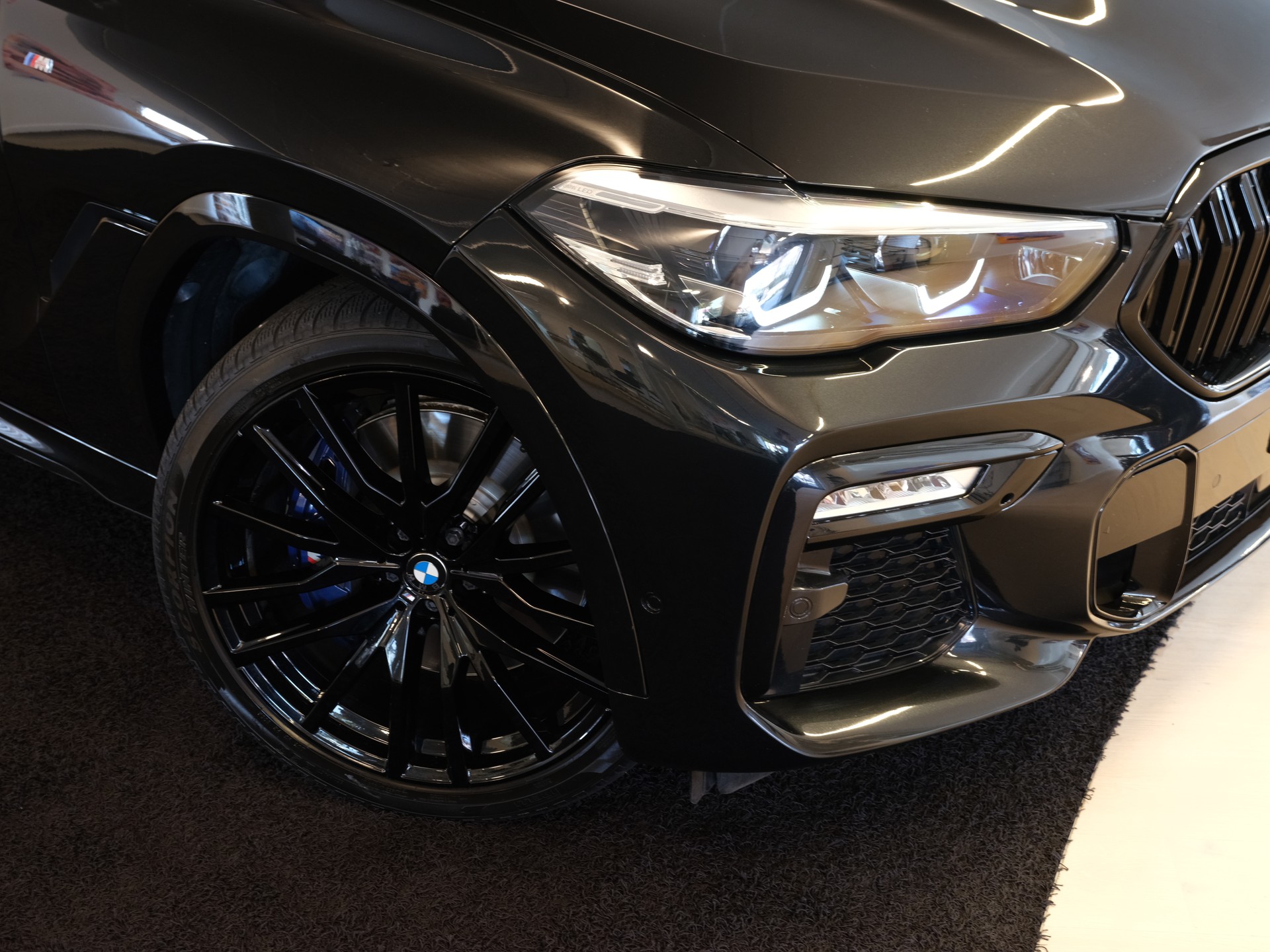BMW X6 xDrive 48V 40d Steptronic M Sport M Aerodynamik Paket | M Sportabgasanlage | Sportsitze | LED Scheinwerfer |-image-1
