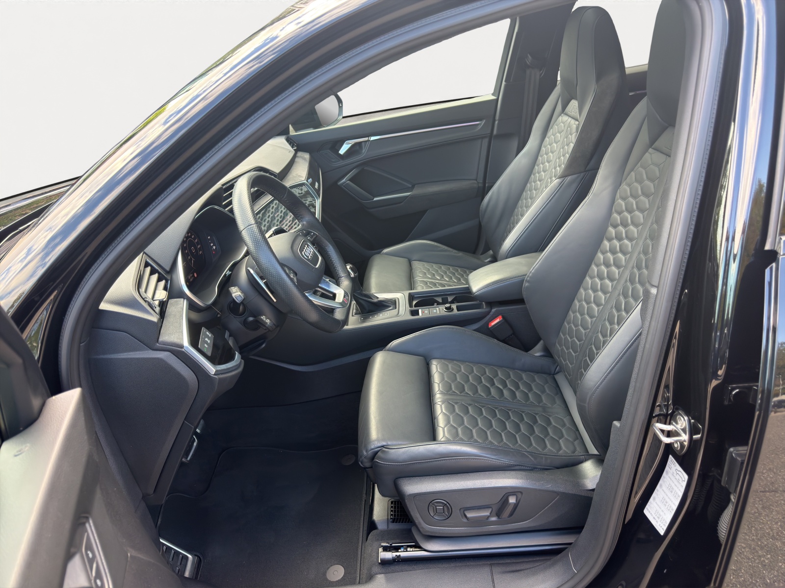 AUDI RS Q3 Sportback Quattro S tronic 400PS-image-4