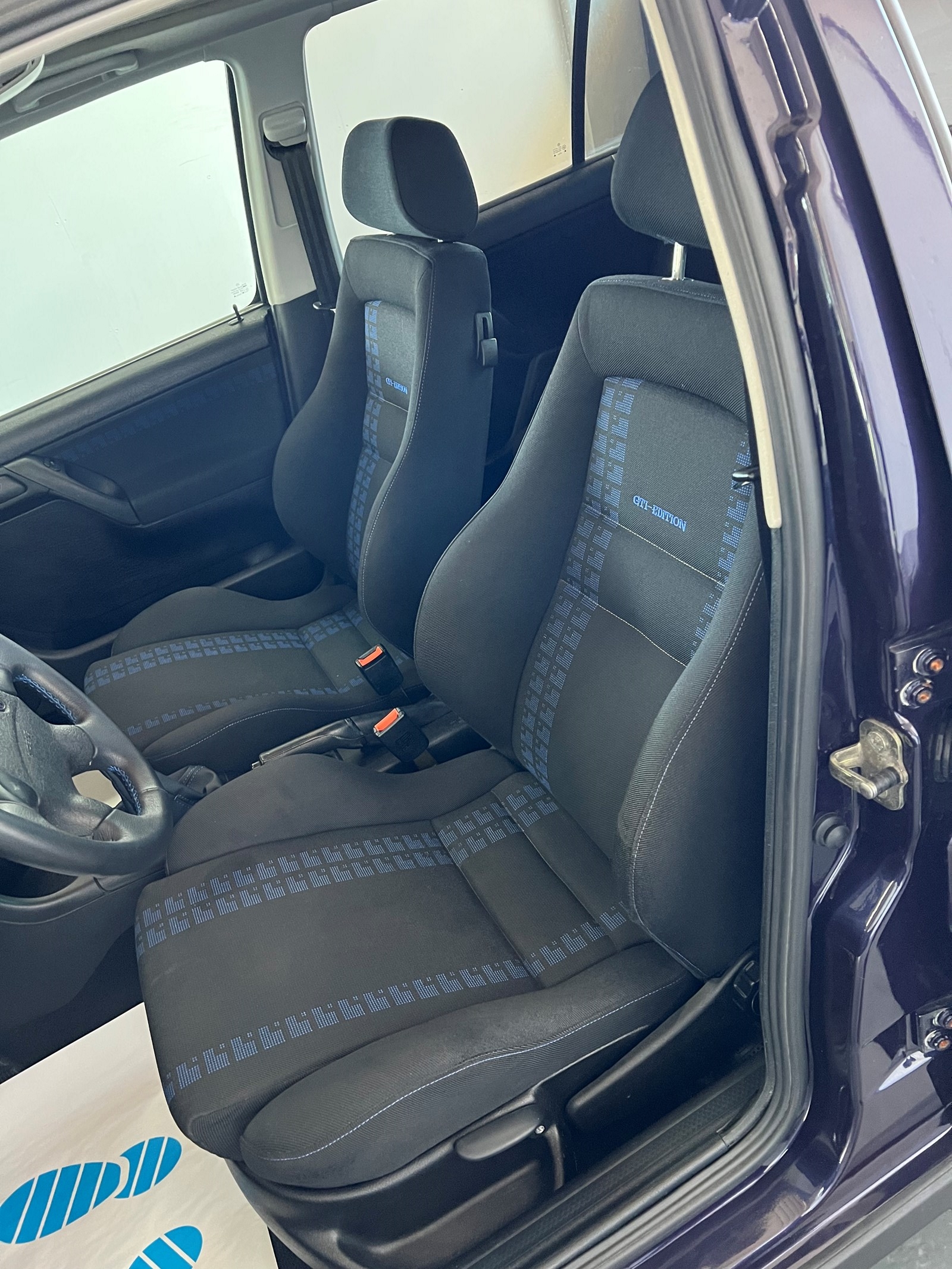 VW Golf 2000 GTI Edition-image-14