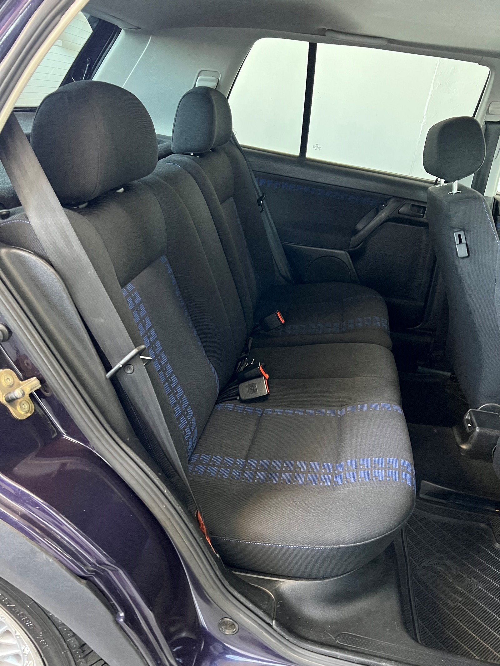 VW Golf 2000 GTI Edition-image-22
