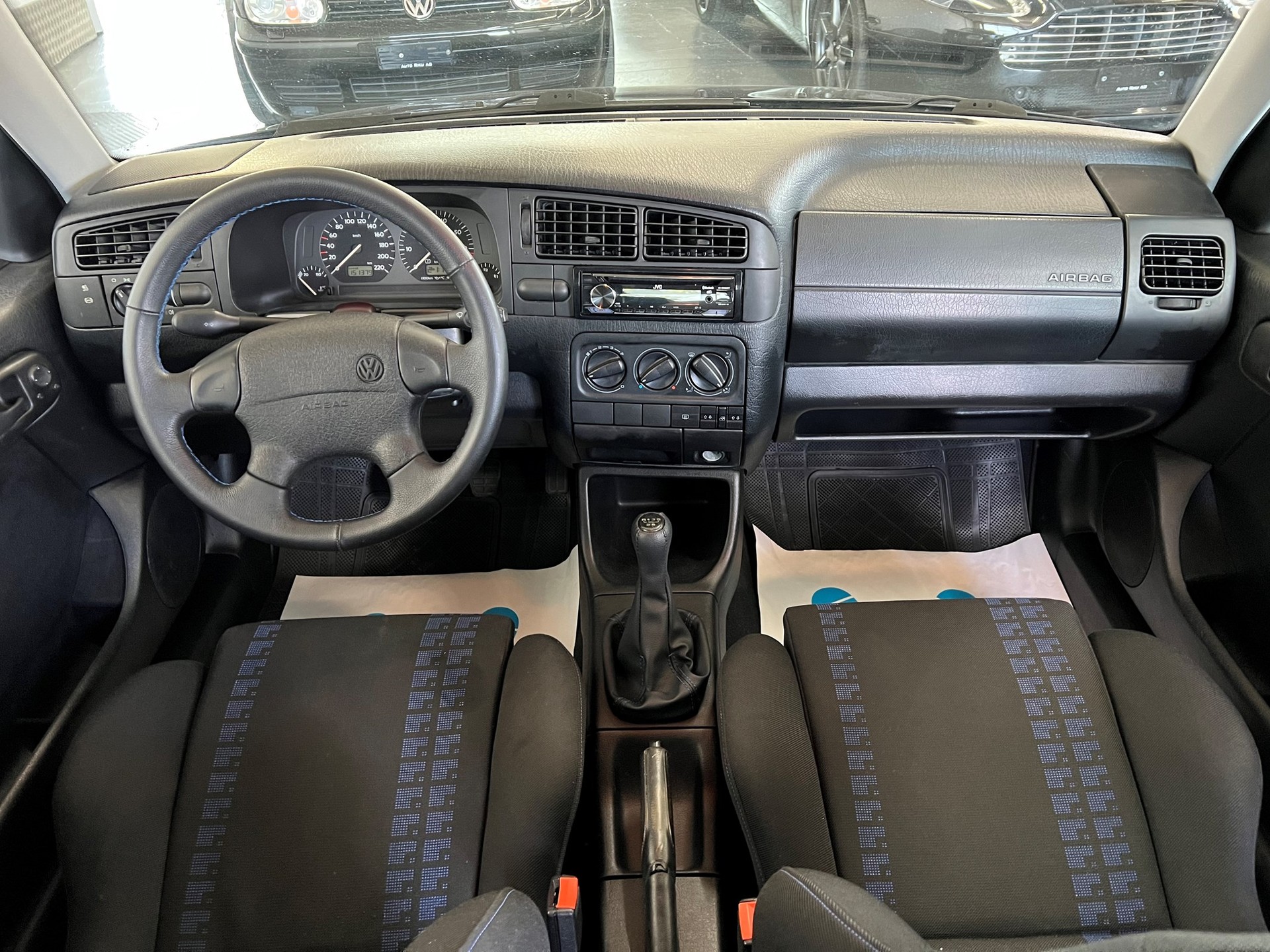 VW Golf 2000 GTI Edition-image-15
