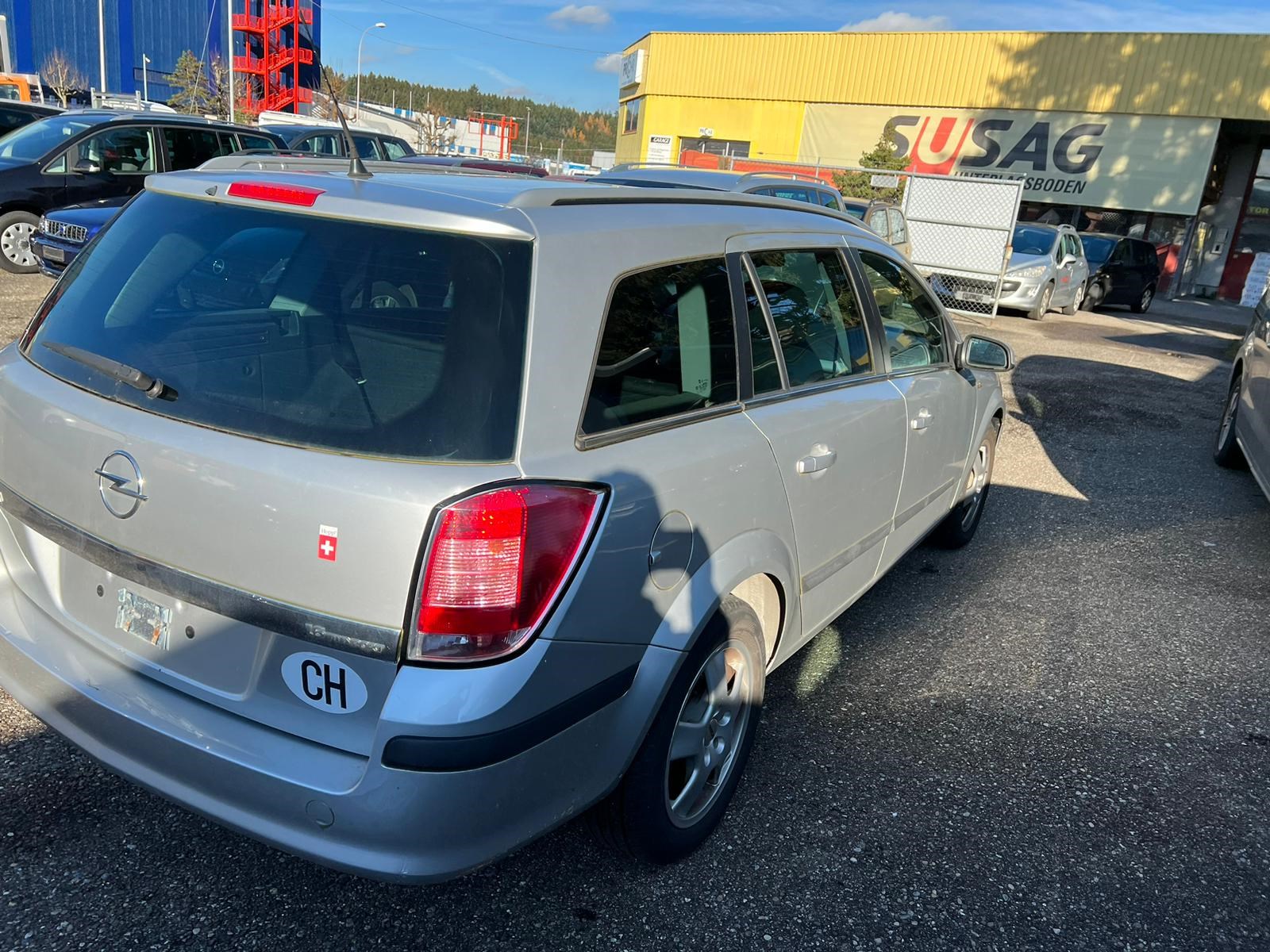 OPEL Astra Caravan 1.6i 16V TP Cosmo-image-3