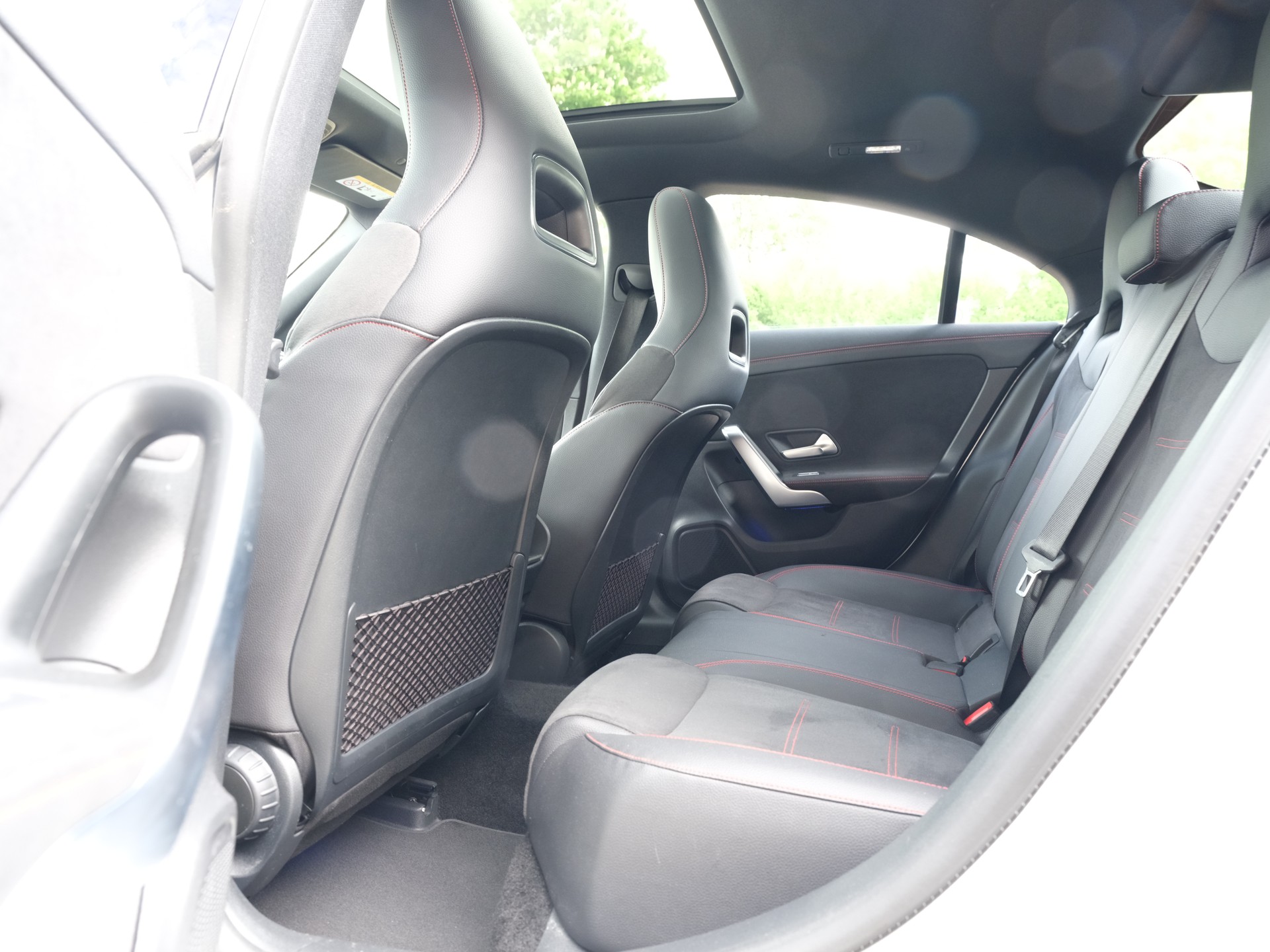 MERCEDES-BENZ CLA 250 AMG Line 7G-DCT-image-22