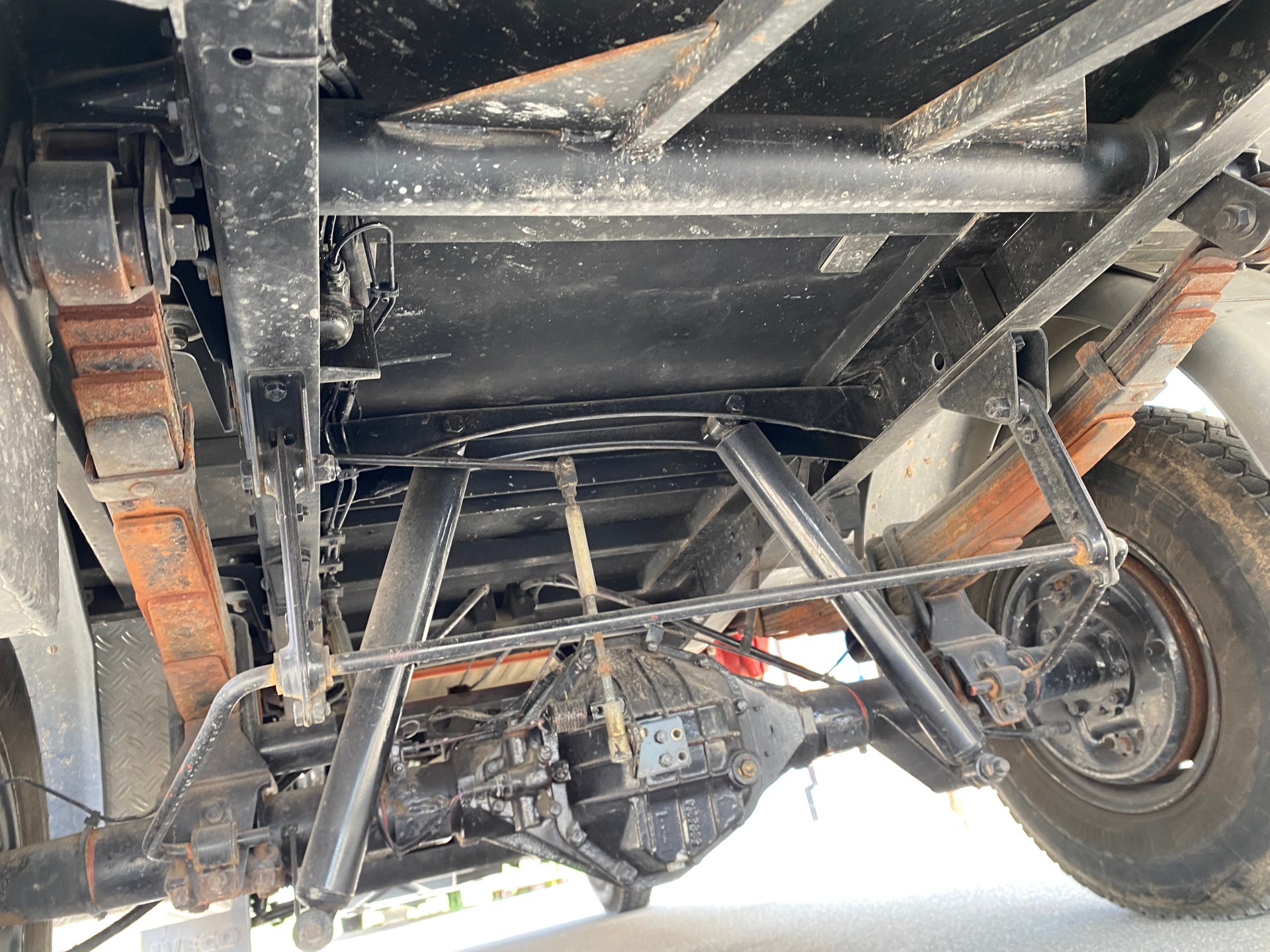 IVECO 4x4 Offroader-image-11