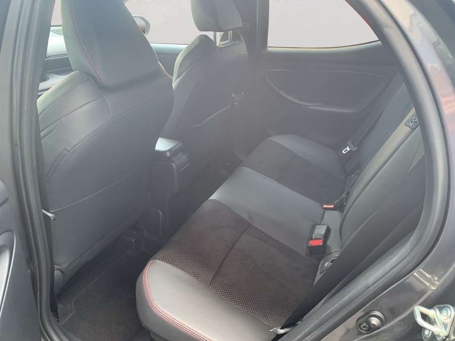 TOYOTA Yaris 1.5 GR Sport e-CVT-image-8