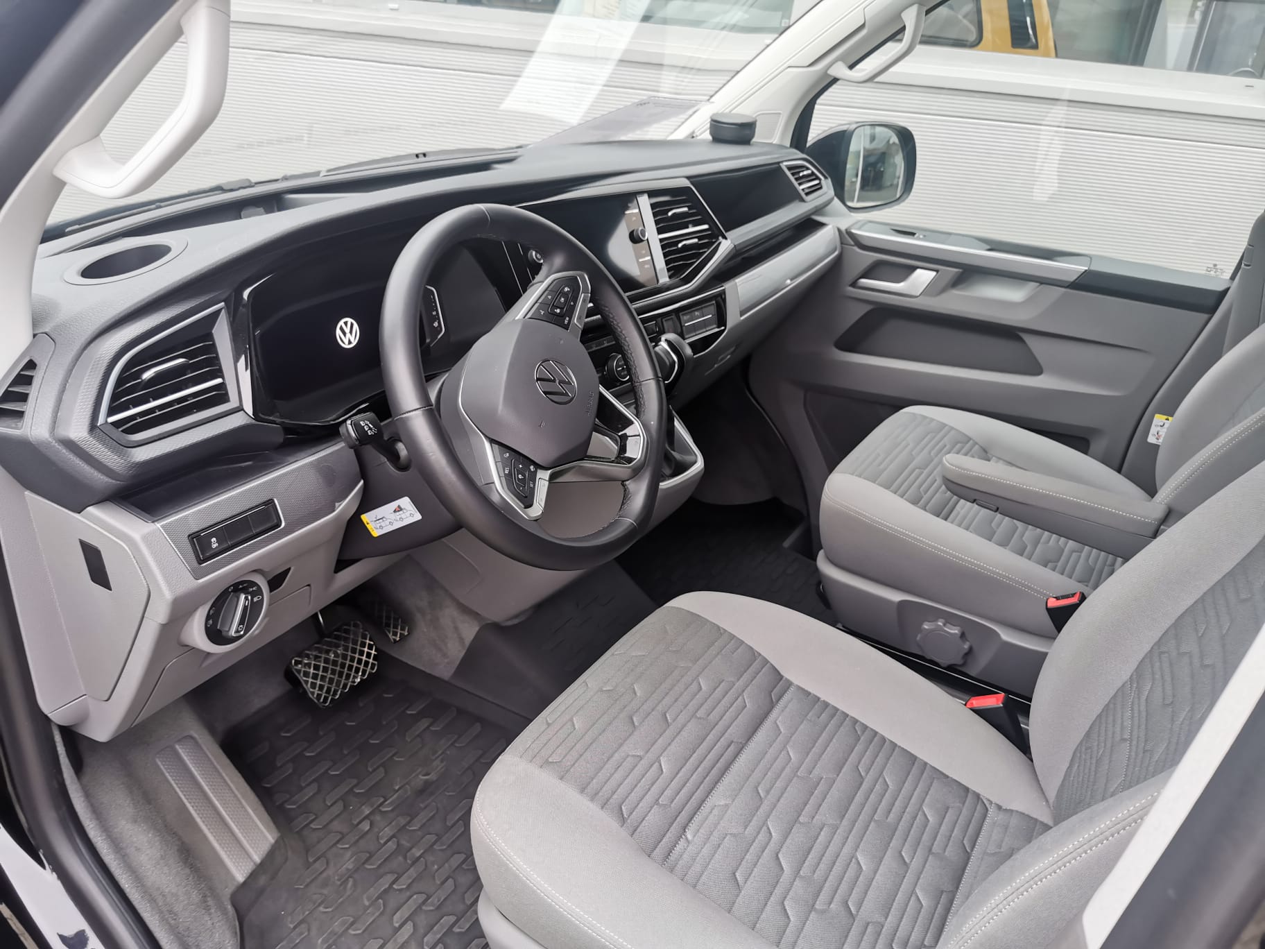 VW T6.1 California 3000 2.0 TDI 150 Ocean Liberty DSG 4m-image-6