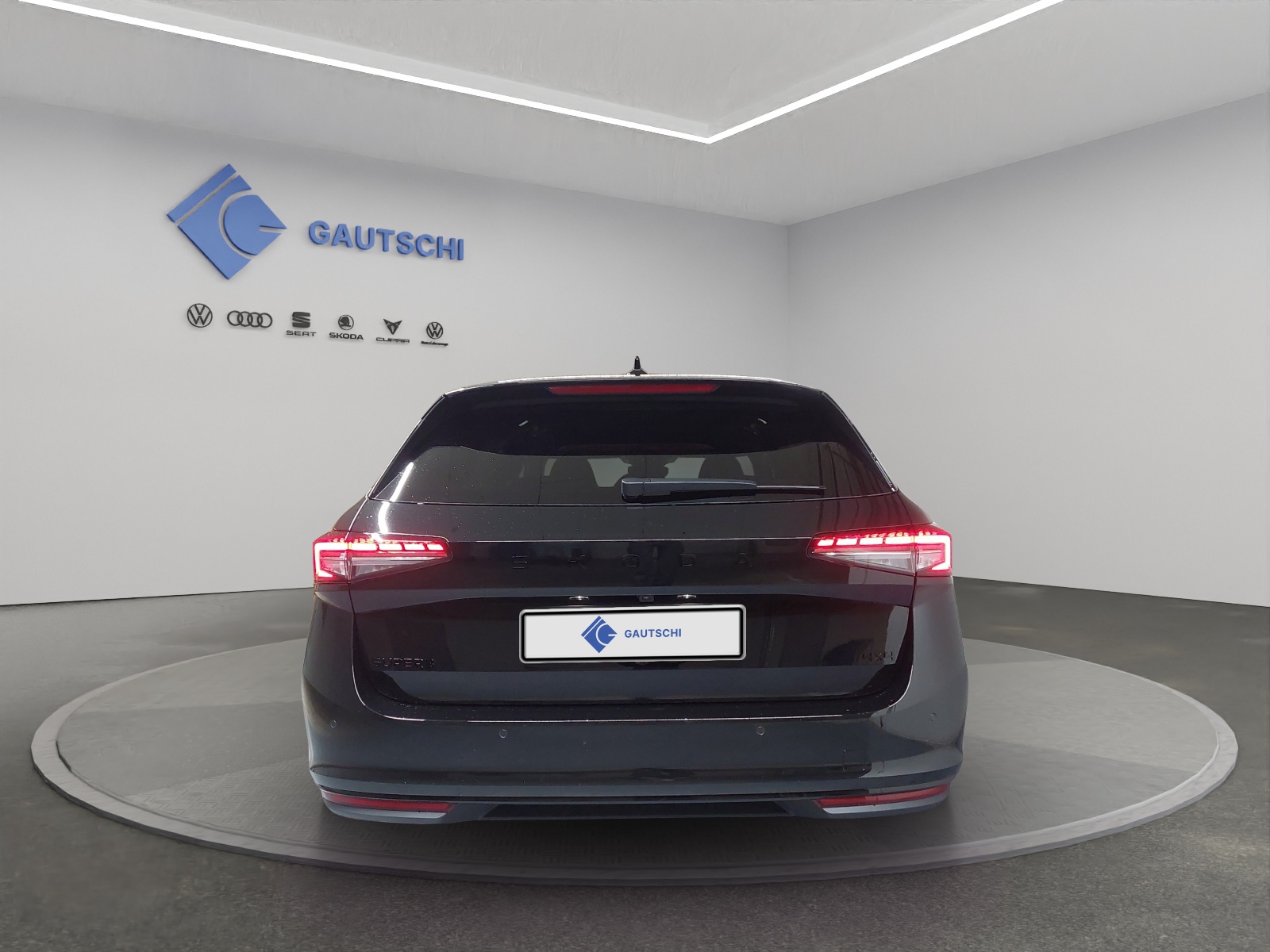SKODA Superb Combi 2.0 TSI Sportline 4x4 DSG-image-3