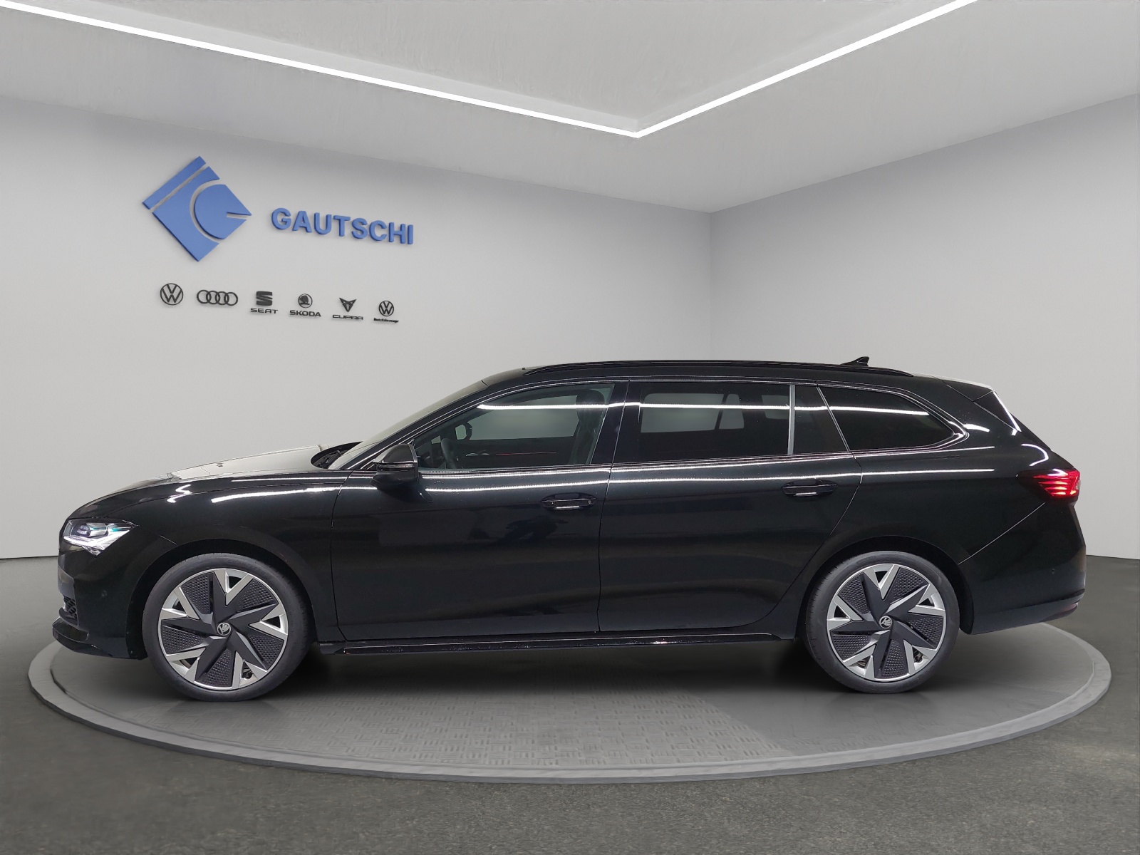 SKODA Superb Combi 2.0 TSI Sportline 4x4 DSG-image-1