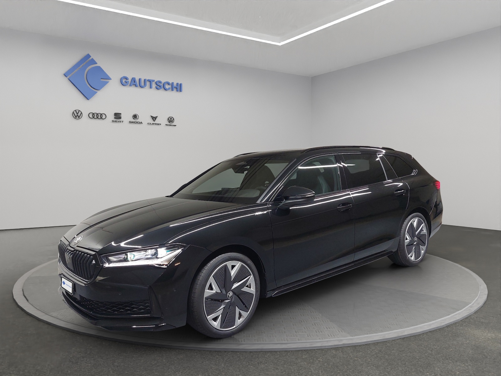 SKODA Superb Combi 2.0 TSI Sportline 4x4 DSG-image-0