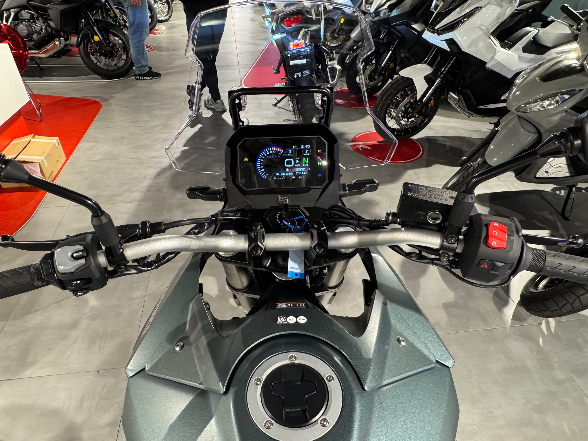 SUZUKI DL 800 Adventure (35kW)-image-8