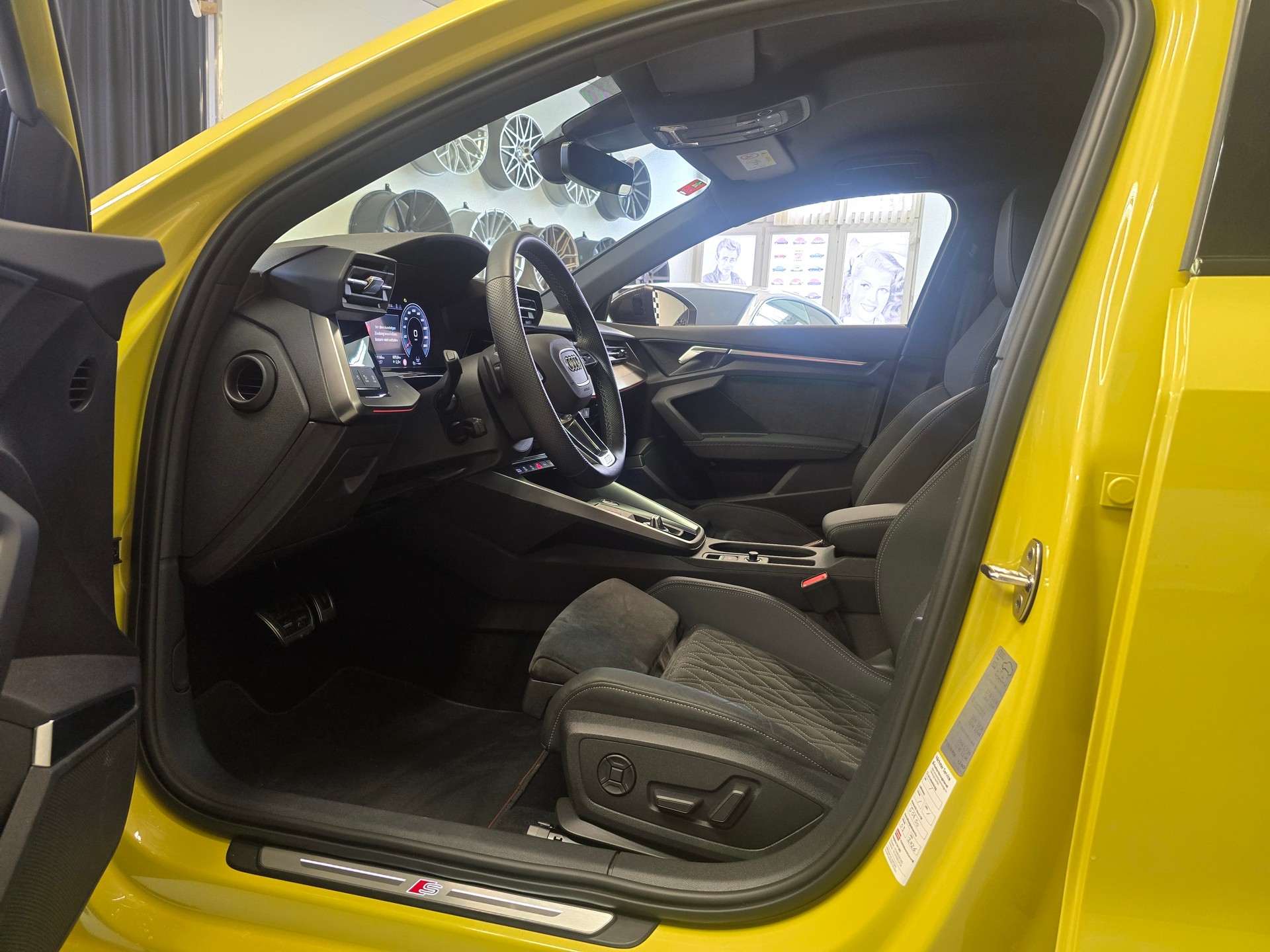 AUDI S3 Sportback 2.0 TFSI quattro CARBON - Sonderlackierung-image-7