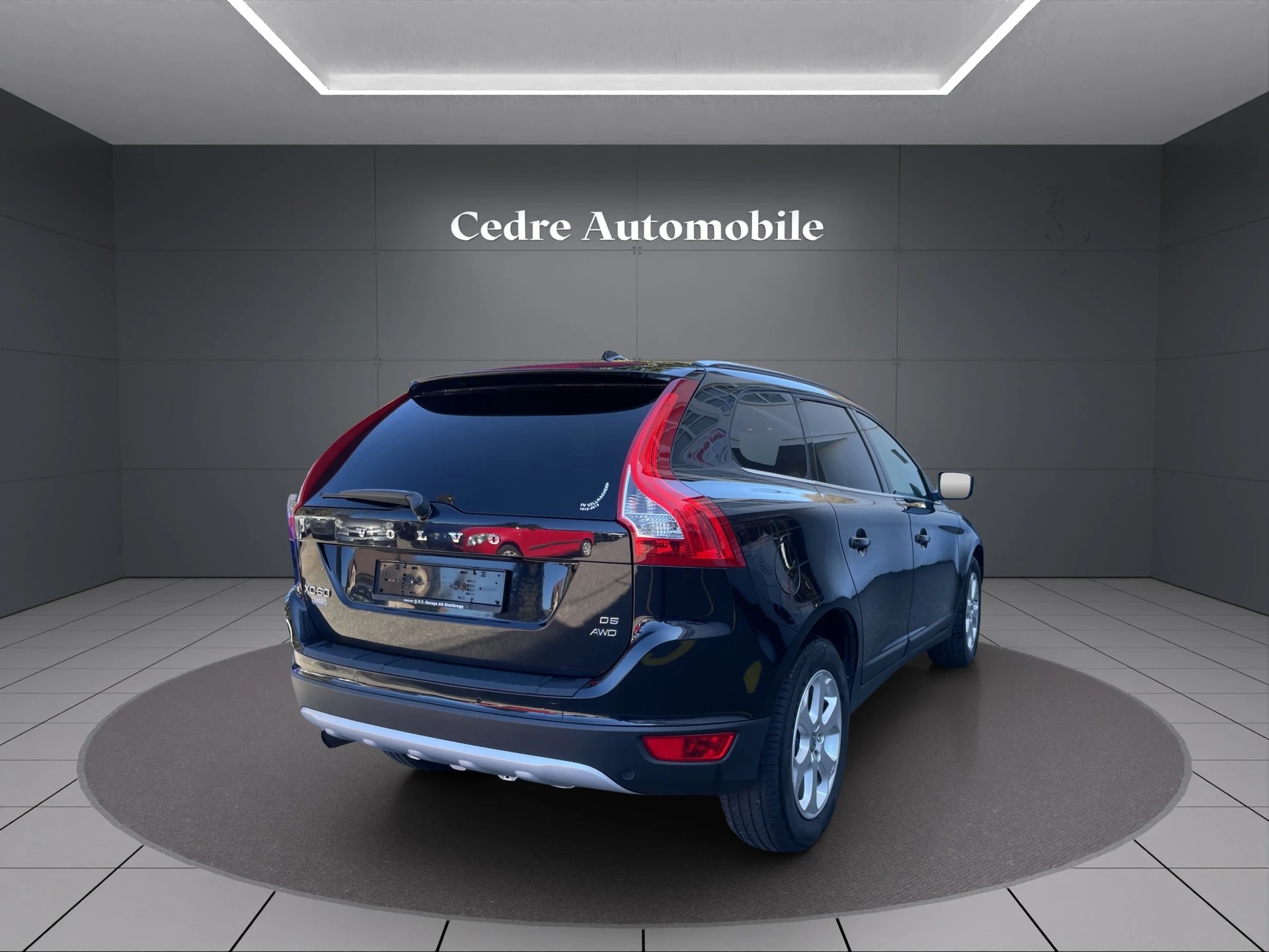 VOLVO XC60 D5 AWD Summum Geartronic-image-3