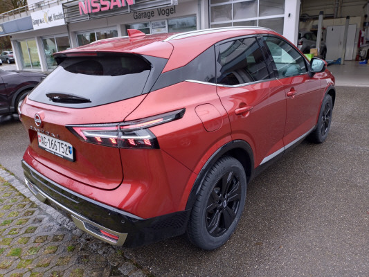 NISSAN Qashqai 1.3MHEV Tekna+4x4-image-3