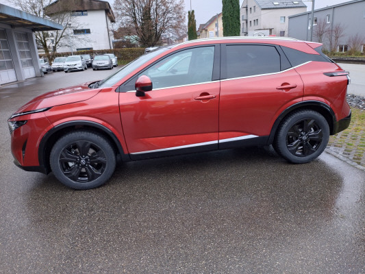 NISSAN Qashqai 1.3T Mildhybrid Tekna+ 4x4-showroom-element-1