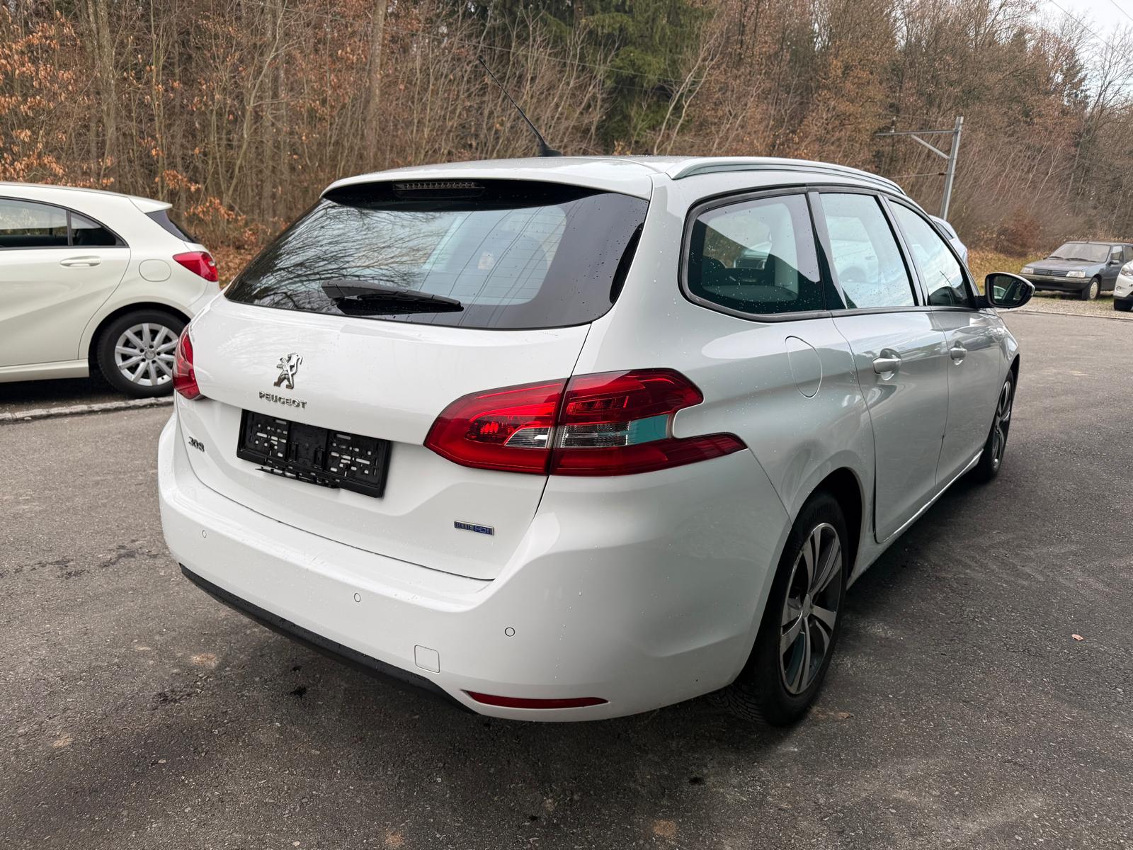 PEUGEOT 308 SW 2.0 BlueHDI Business Automatic-image-3