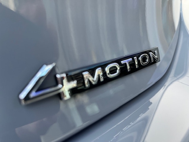 VW Golf 2.0 TSI R-Line DSG 4 Motion-image-25