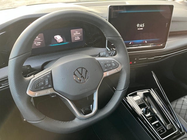 VW Golf 2.0 TSI R-Line DSG 4 Motion-image-4