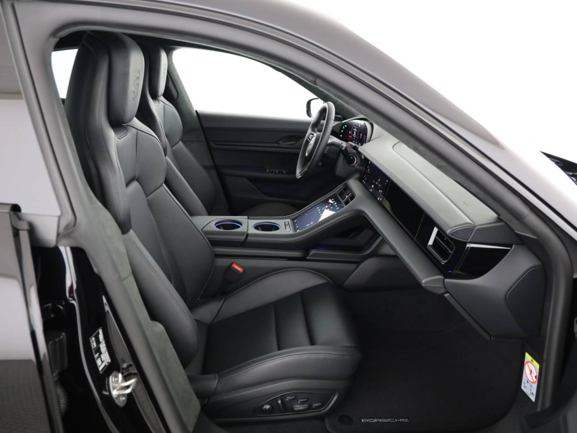 PORSCHE Taycan GTS-image-14