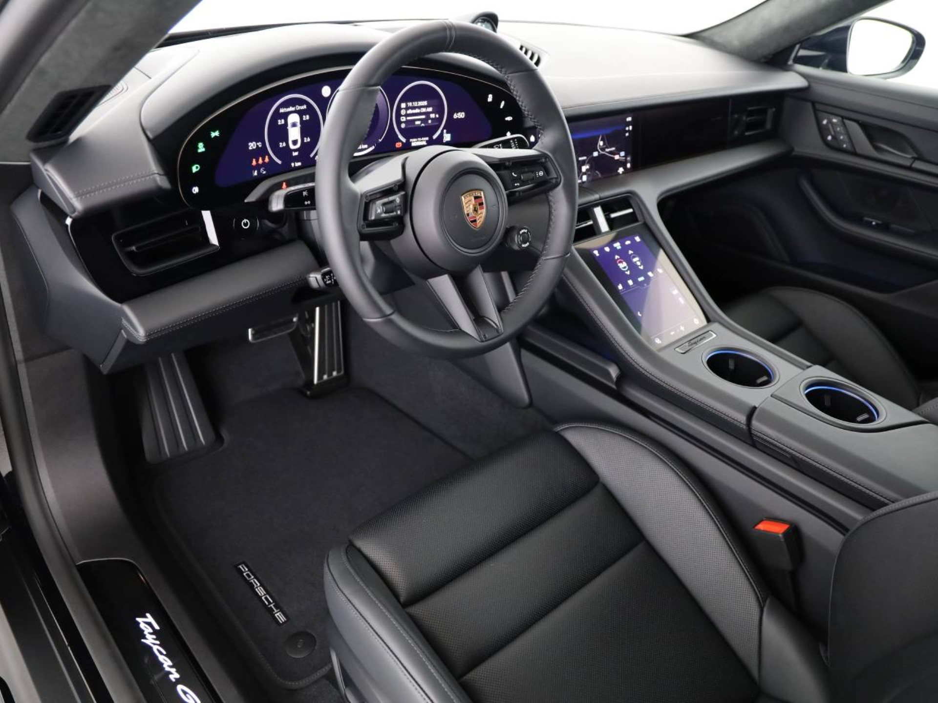 PORSCHE Taycan GTS-image-4