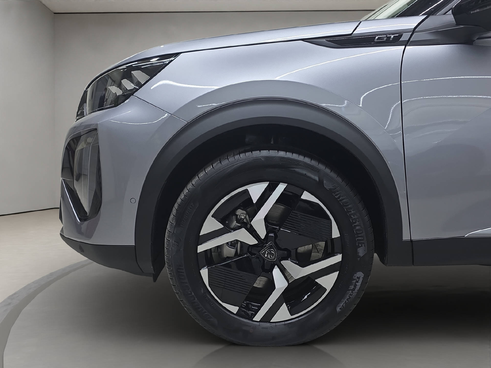 PEUGEOT 2008 1.2 Hybrid 145 GT-image-11