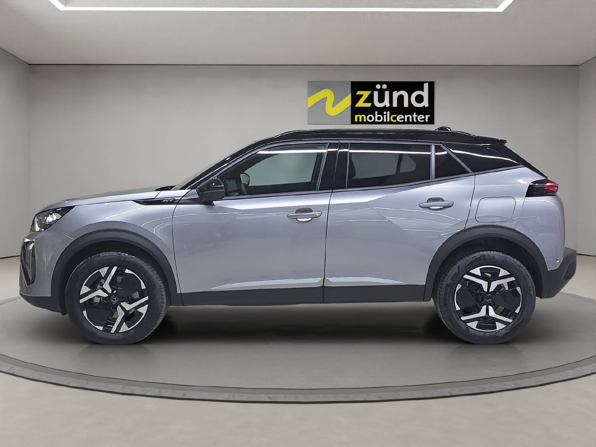 PEUGEOT 2008 1.2 Hybrid 145 GT-image-1