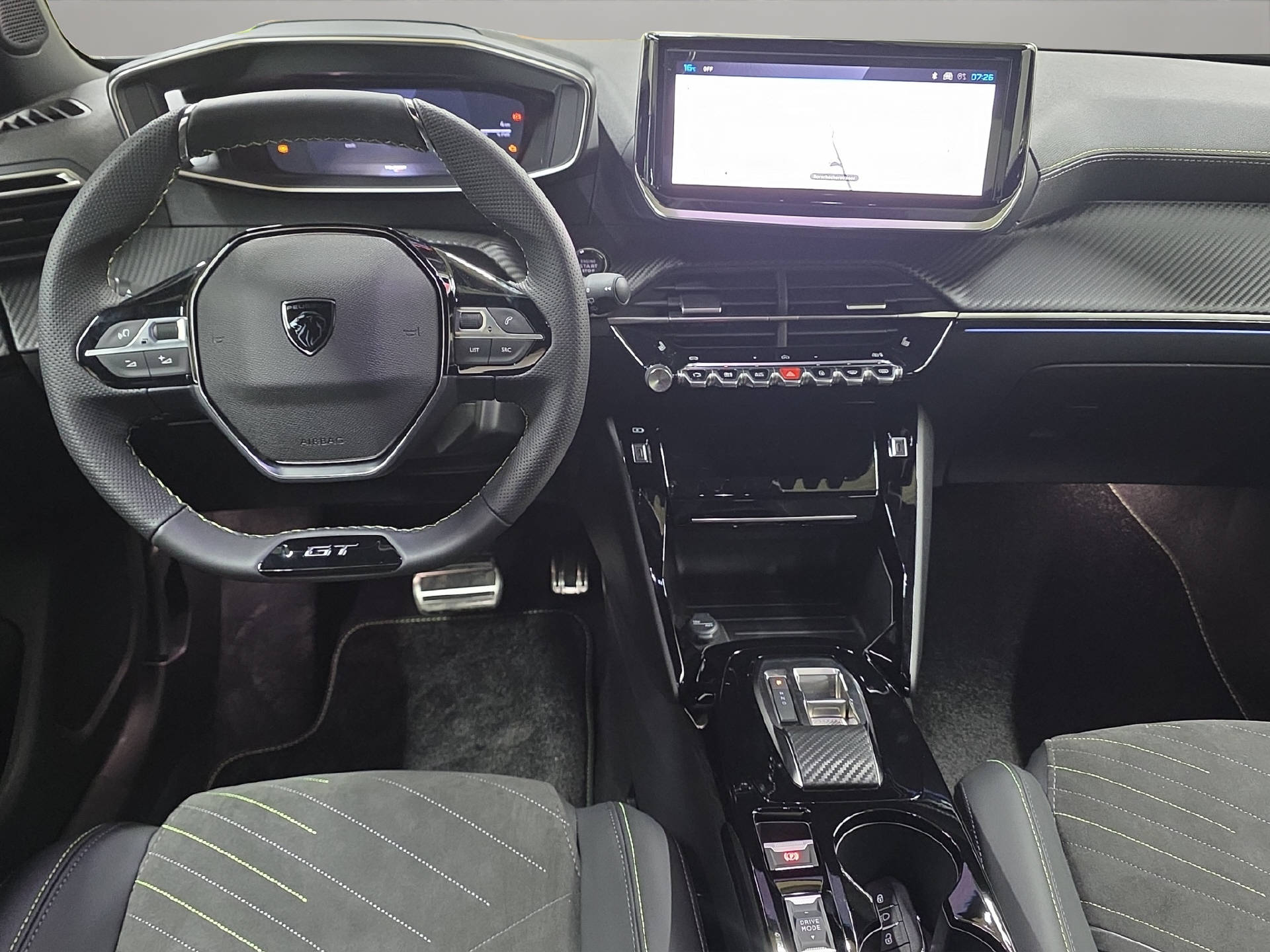 PEUGEOT 2008 1.2 Hybrid 145 GT-image-6