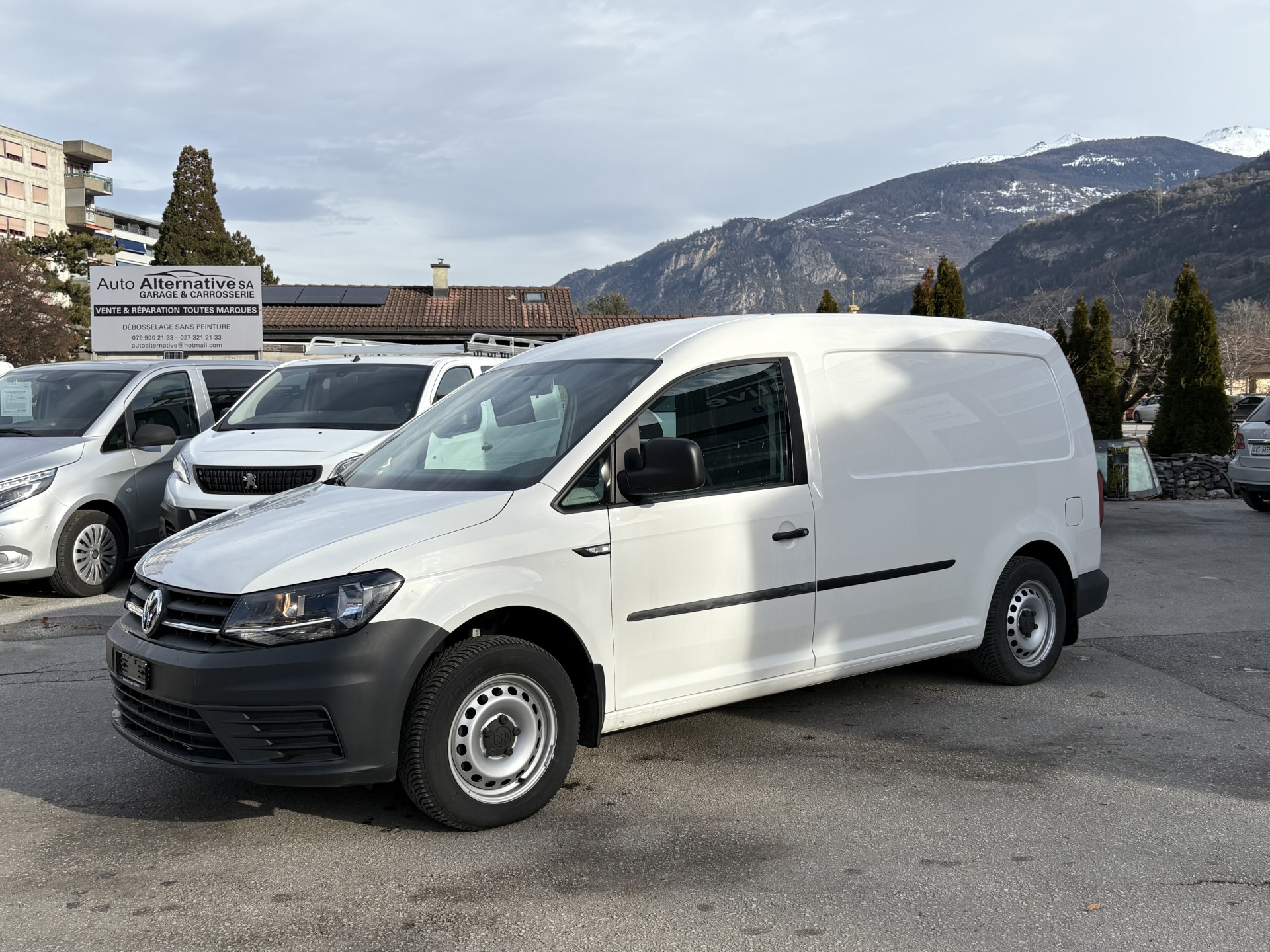 VW Caddy Maxi 2.0TDI BlueMotion Technology DSG-image-9