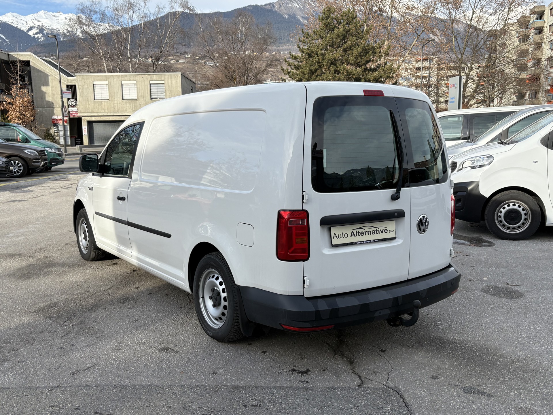 VW Caddy Maxi 2.0TDI BlueMotion Technology DSG-image-6