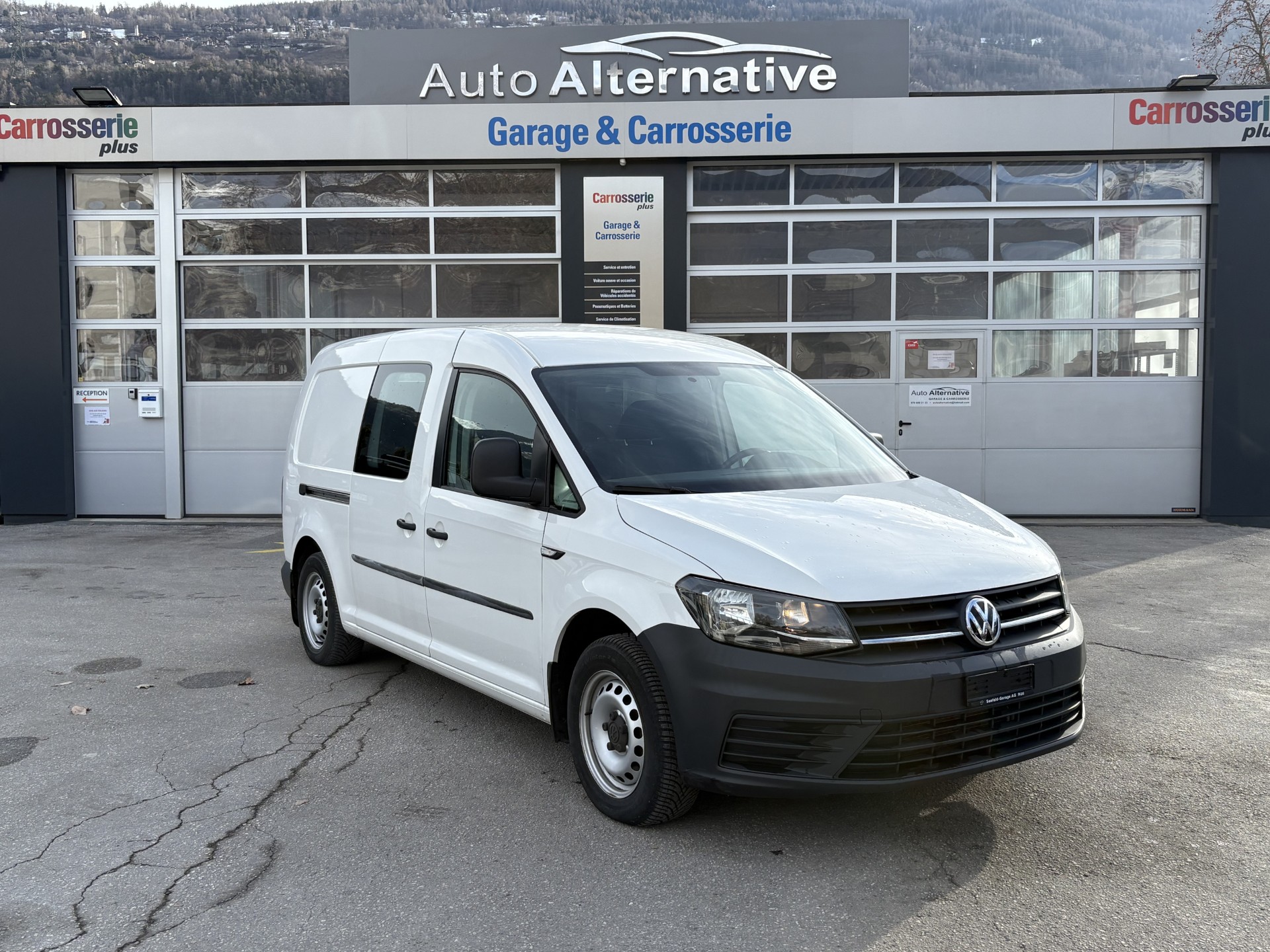 VW Caddy Maxi 2.0TDI BlueMotion Technology DSG-image-0