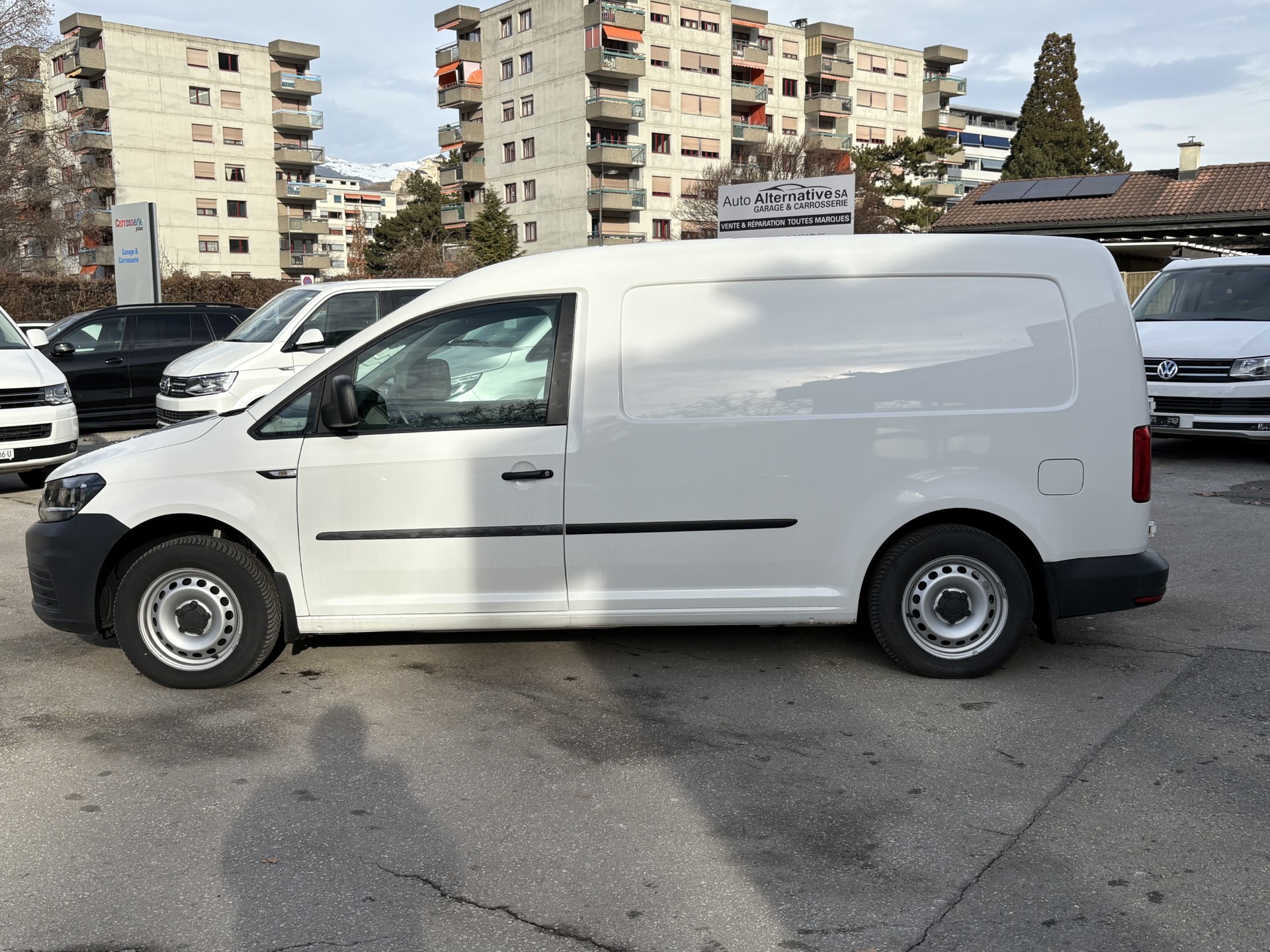 VW Caddy Maxi 2.0TDI BlueMotion Technology DSG-image-8