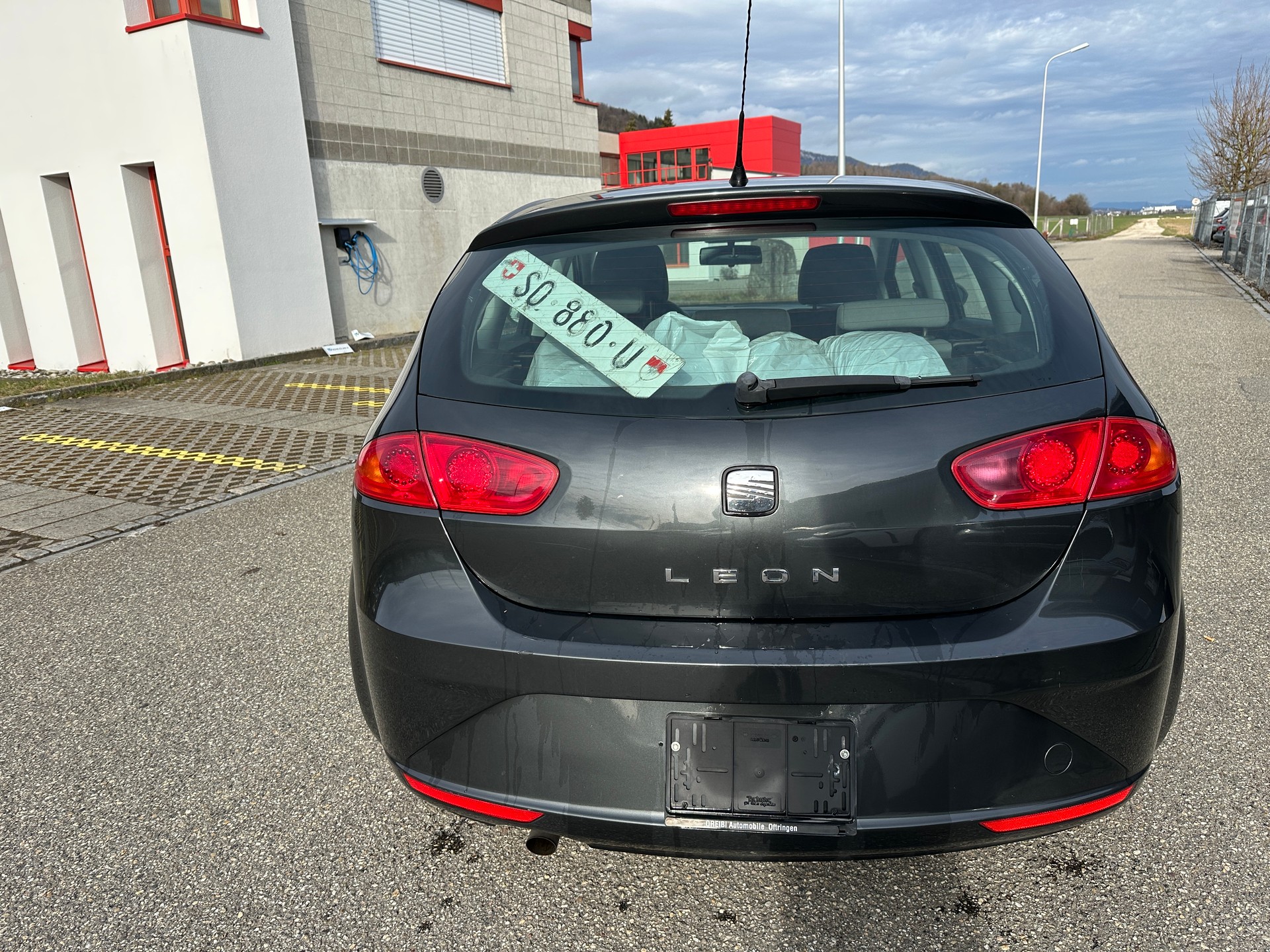 SEAT LEON-image-3