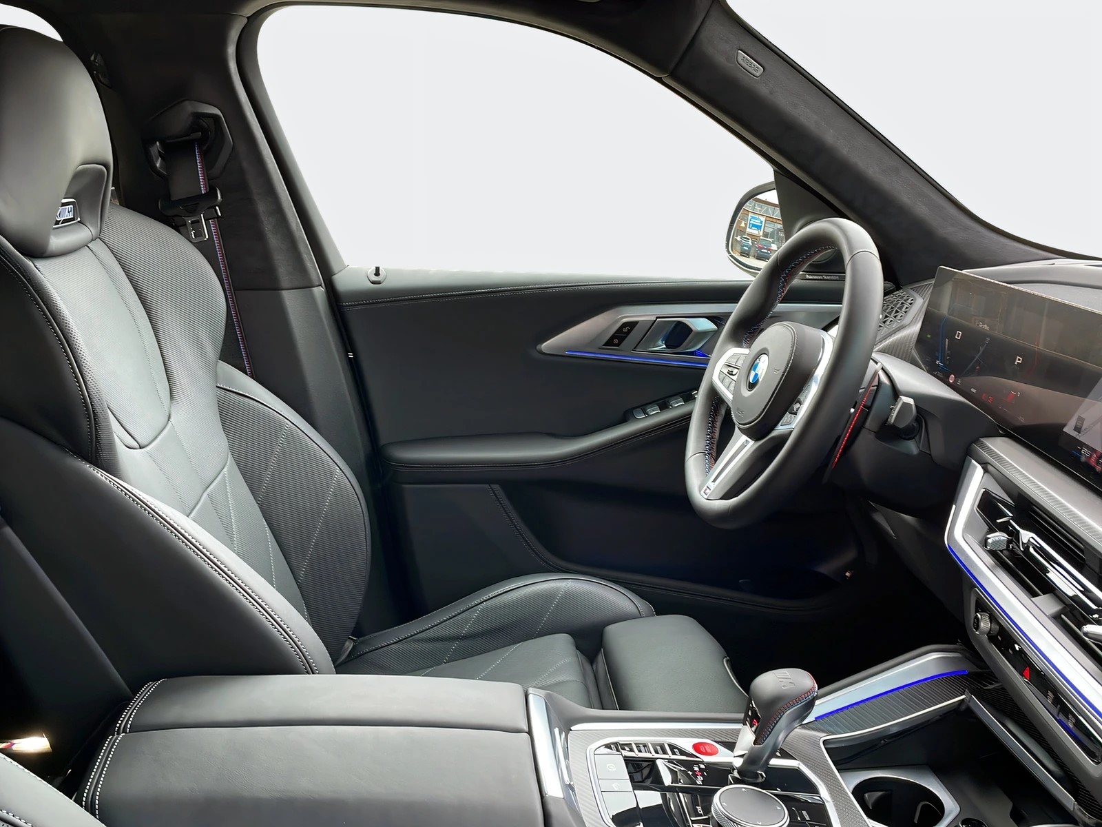 BMW XM xDrive 50e PHEV-image-4