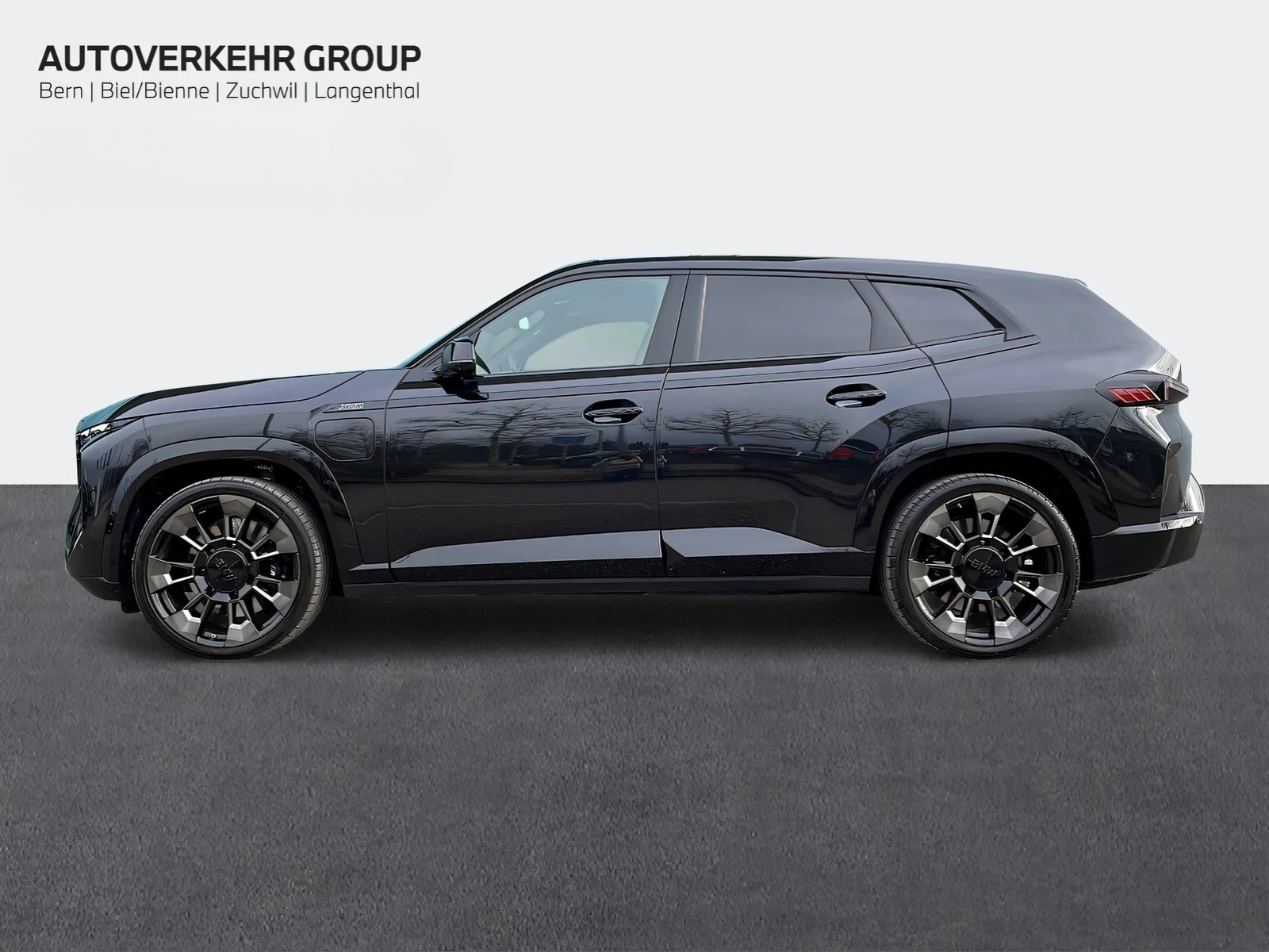 BMW XM xDrive 50e PHEV-image-1